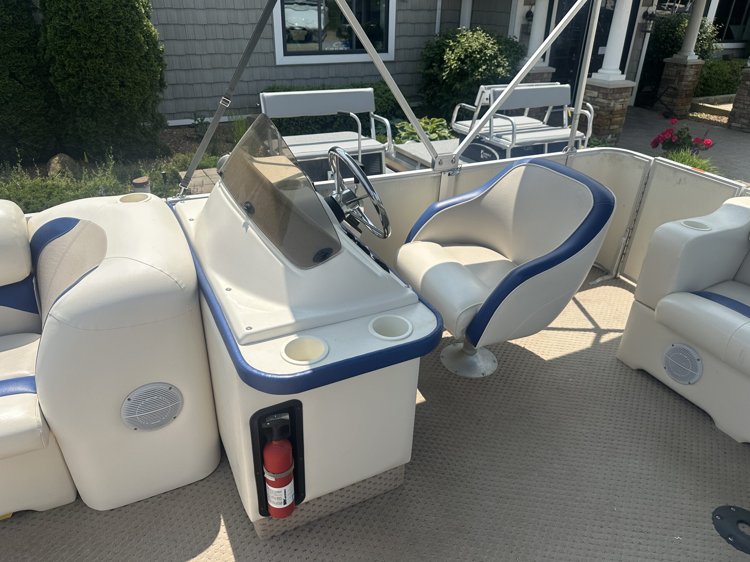 2004 Crest II 20'  Mercury 50hp EFI 4 Stroke