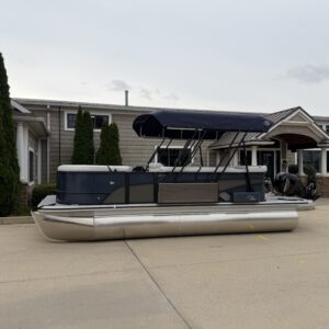 2026 Crest Conquest 210 L-Group Mercury 50hp CT Easy Cover
