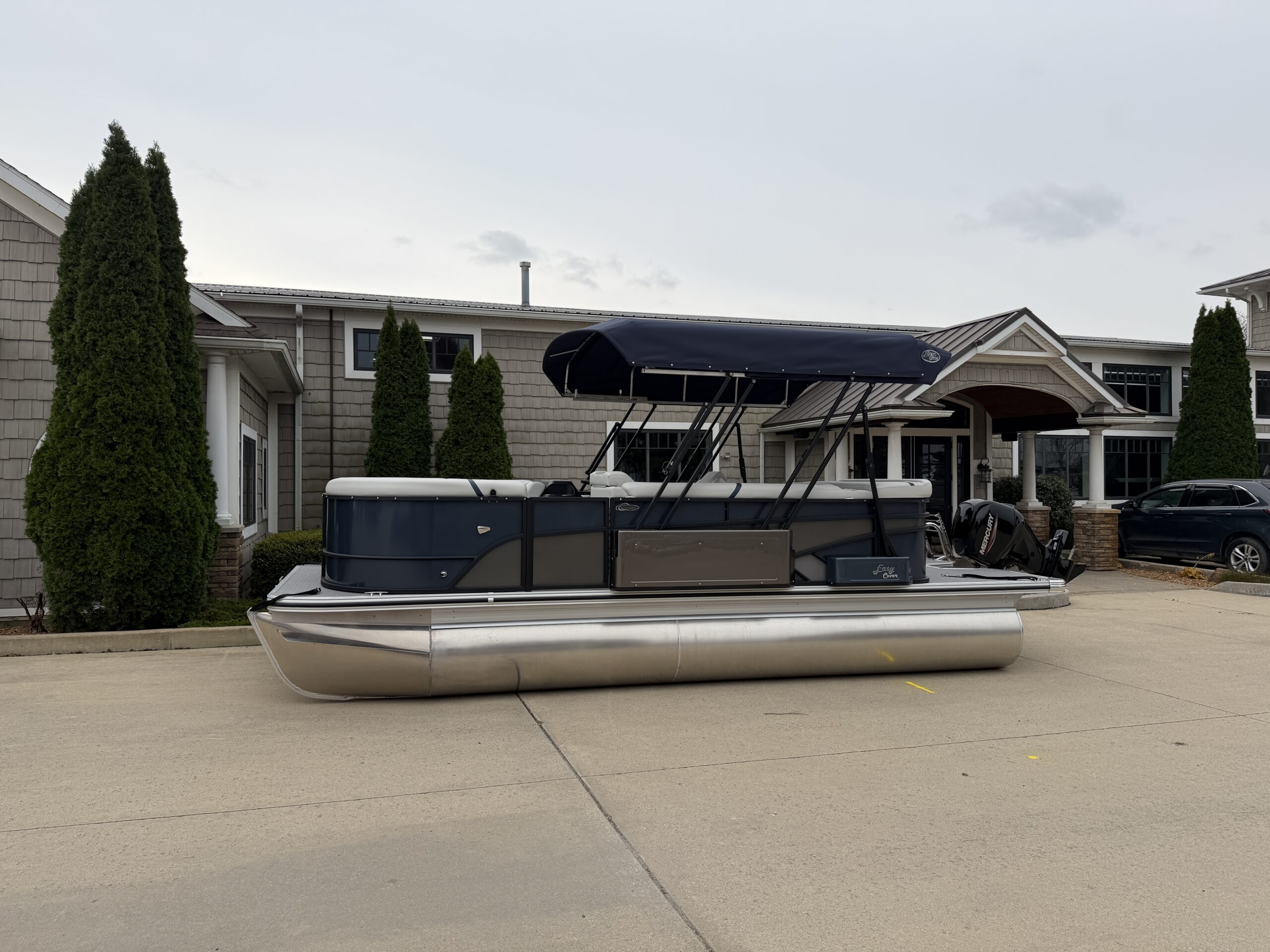 2026 Crest Conquest 210 L-Group  Mercury 50hp CT  Easy Cover