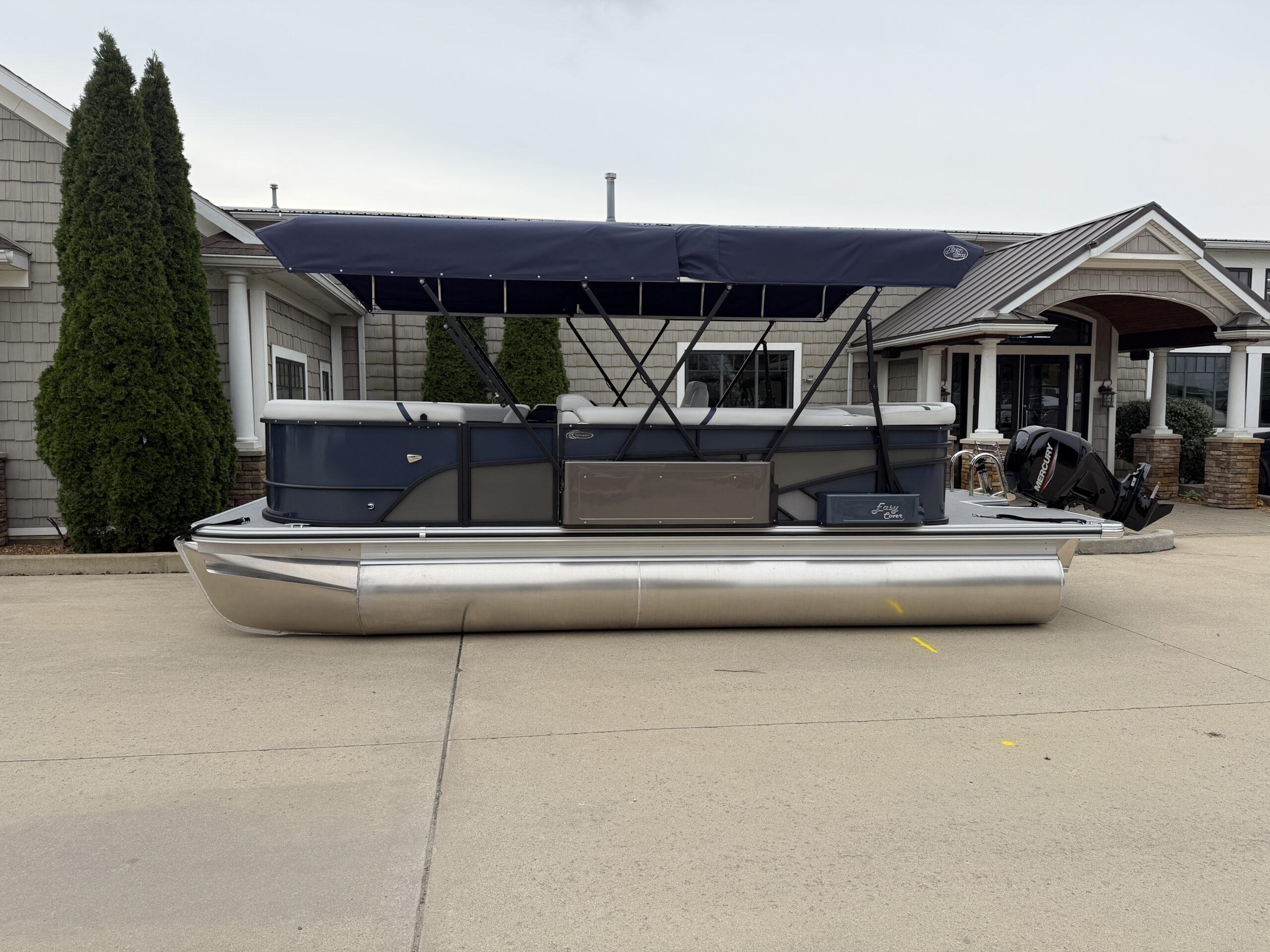 2026 Crest Conquest 210 L-Group  Mercury 50hp CT  Easy Cover