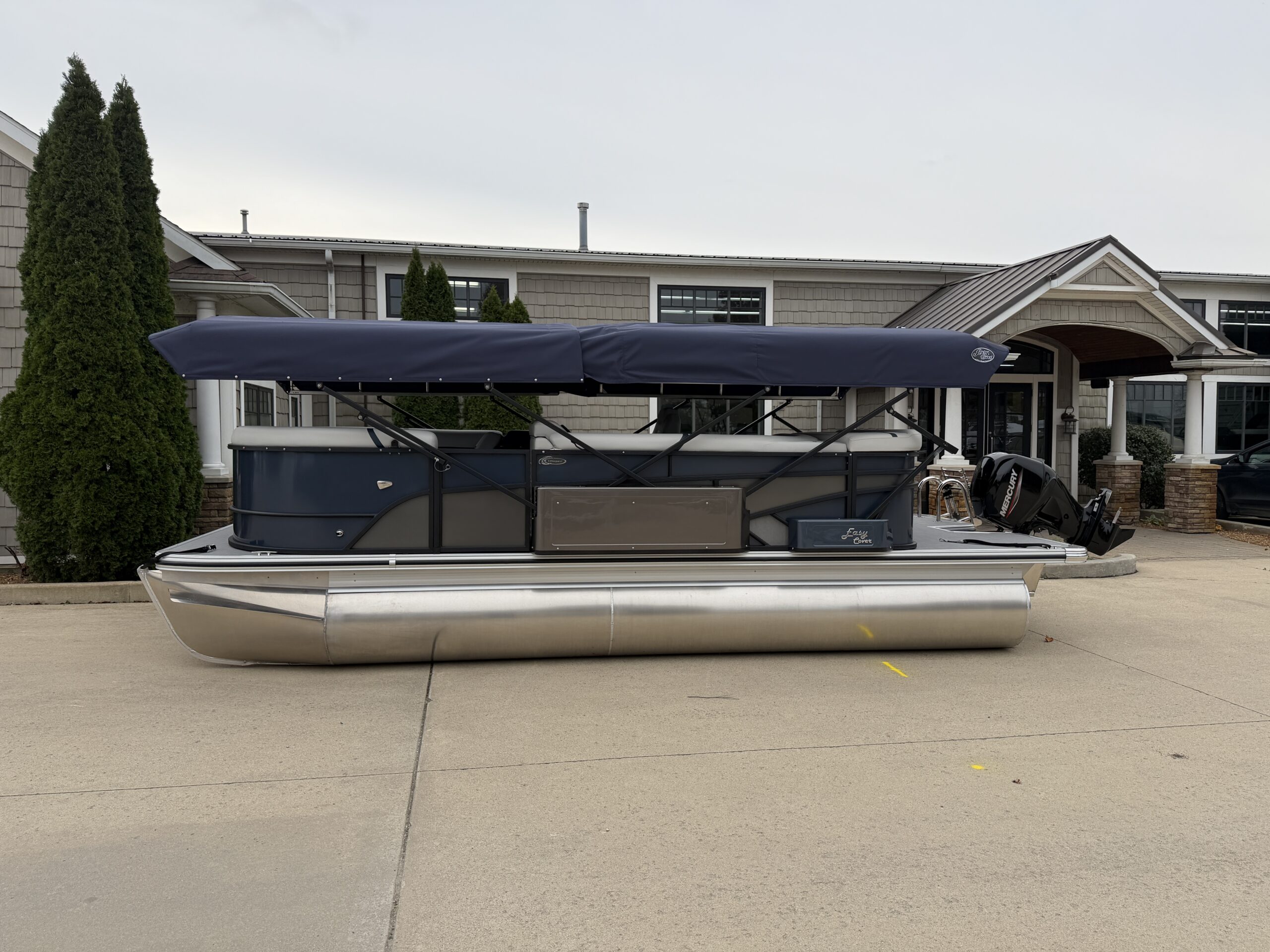 2026 Crest Conquest 210 L-Group  Mercury 50hp CT  Easy Cover