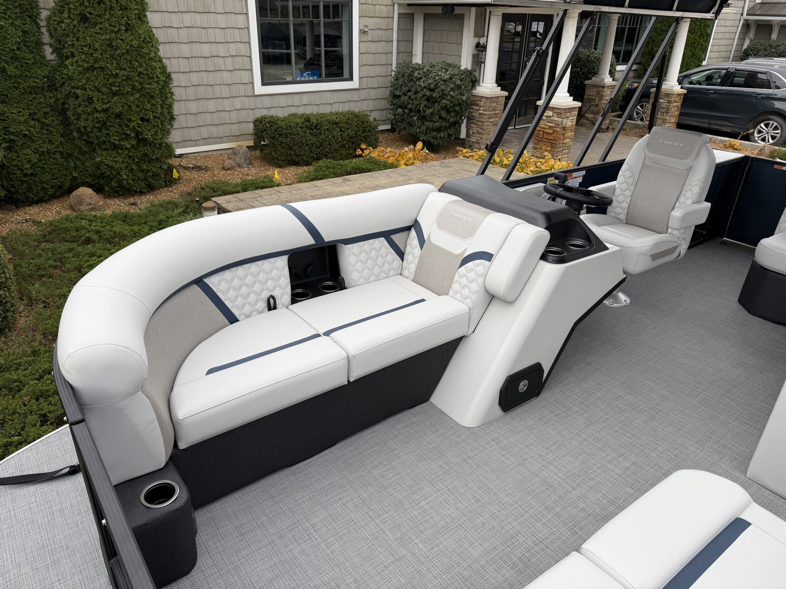 2026 Crest Conquest 210 L-Group  Mercury 50hp CT  Easy Cover