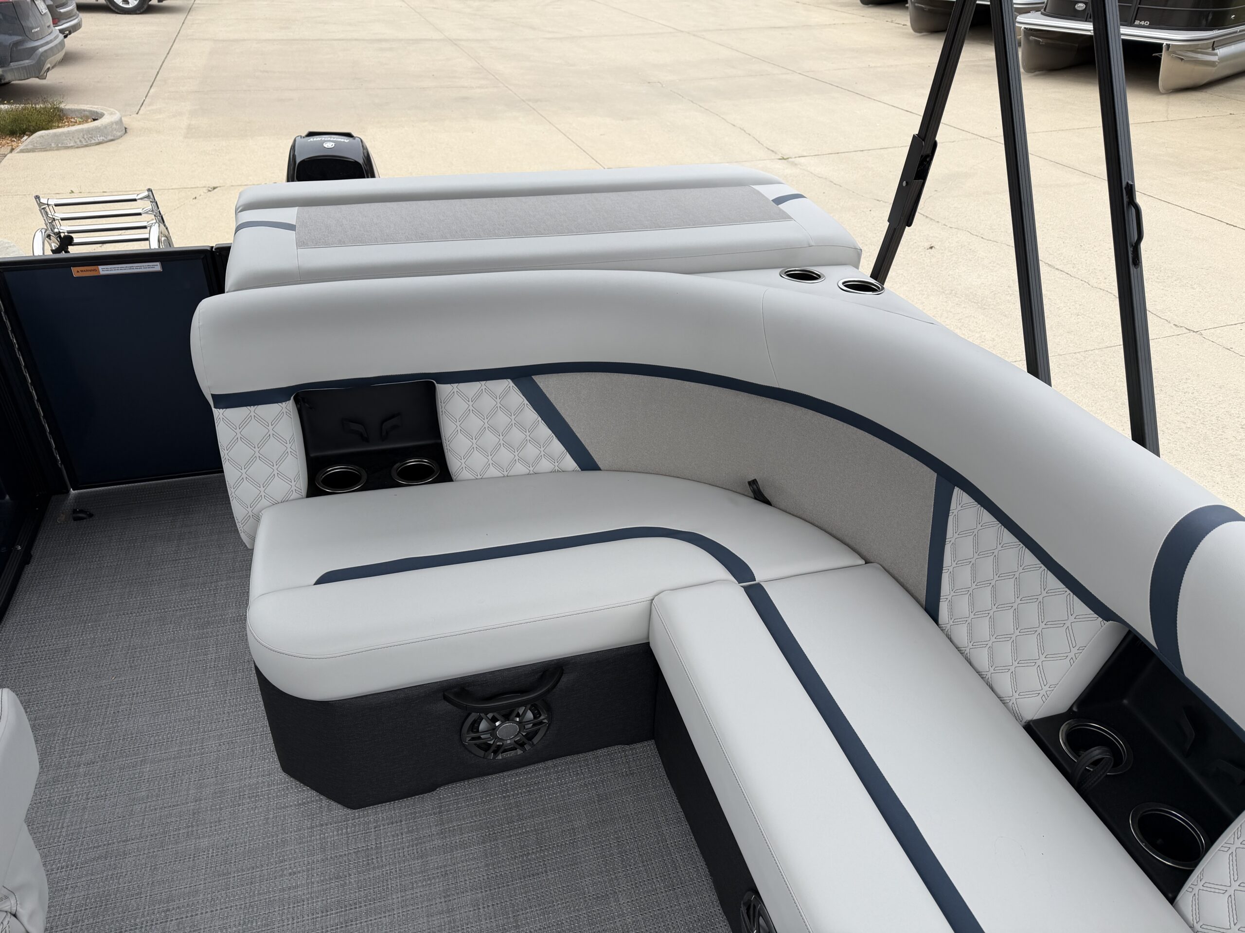 2026 Crest Conquest 210 L-Group  Mercury 50hp CT  Easy Cover