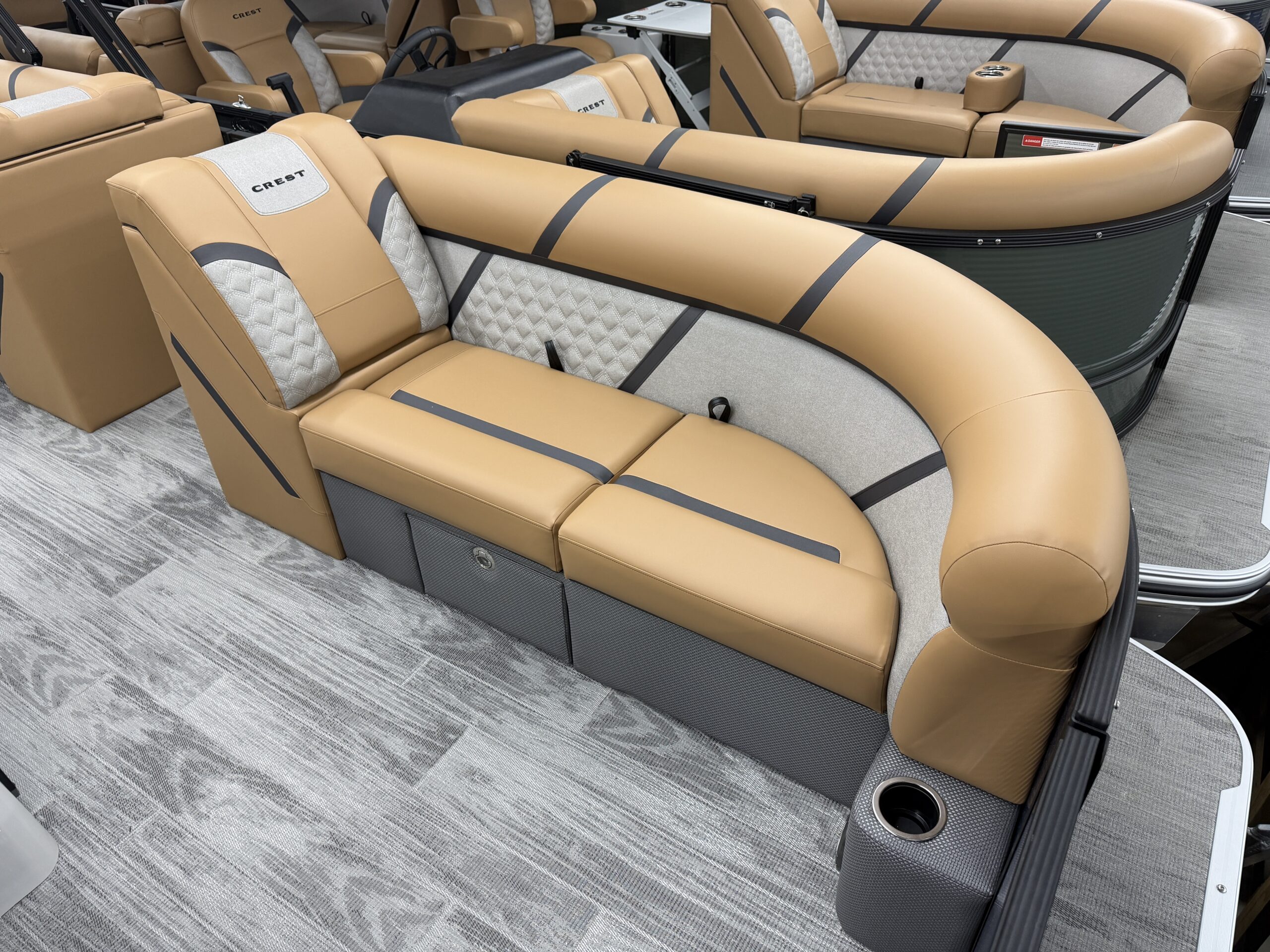 2025 Crest Classic 220 L-Group  Mercury 115hp