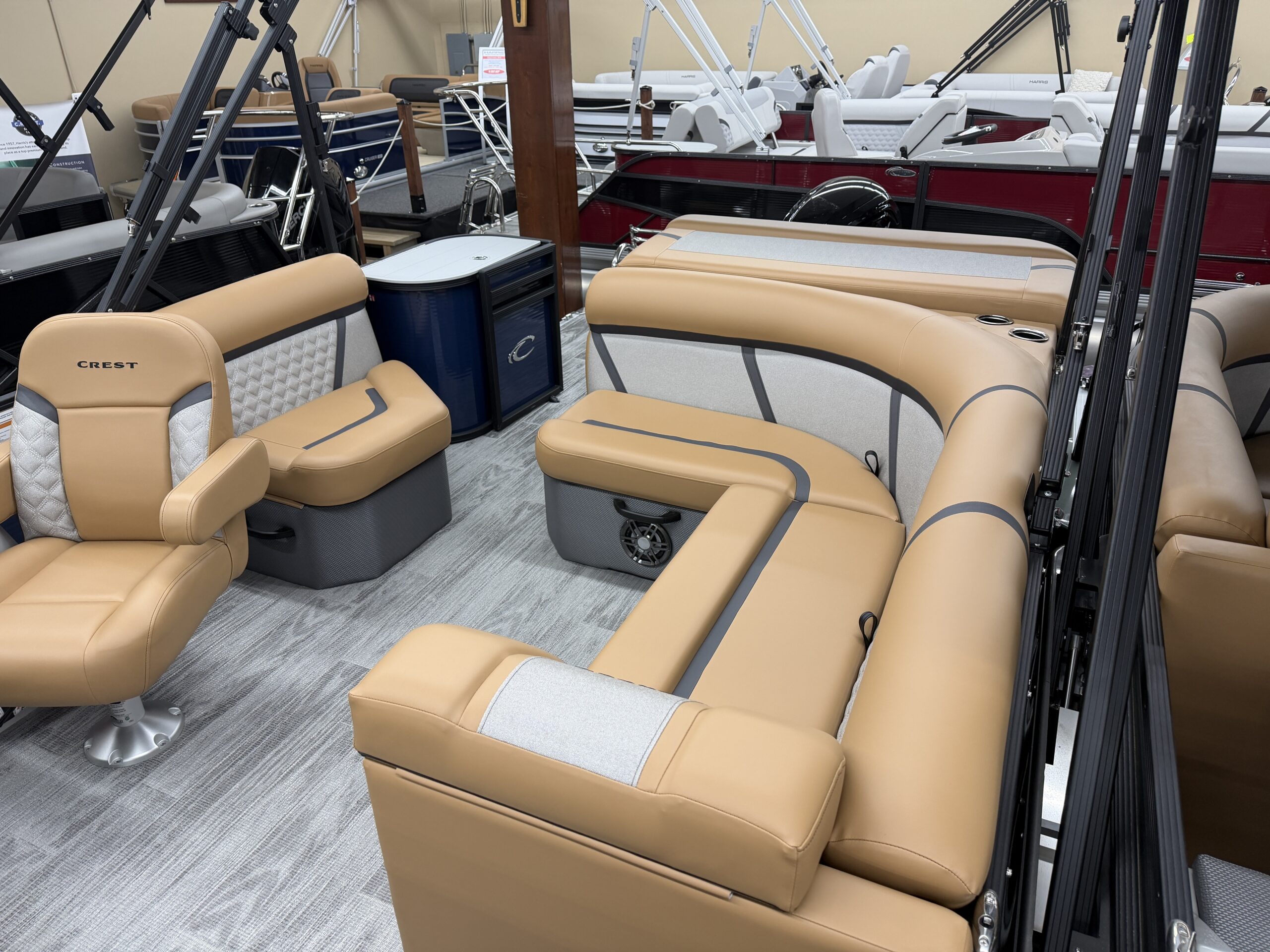 2025 Crest Classic 220 L-Group  Mercury 115hp