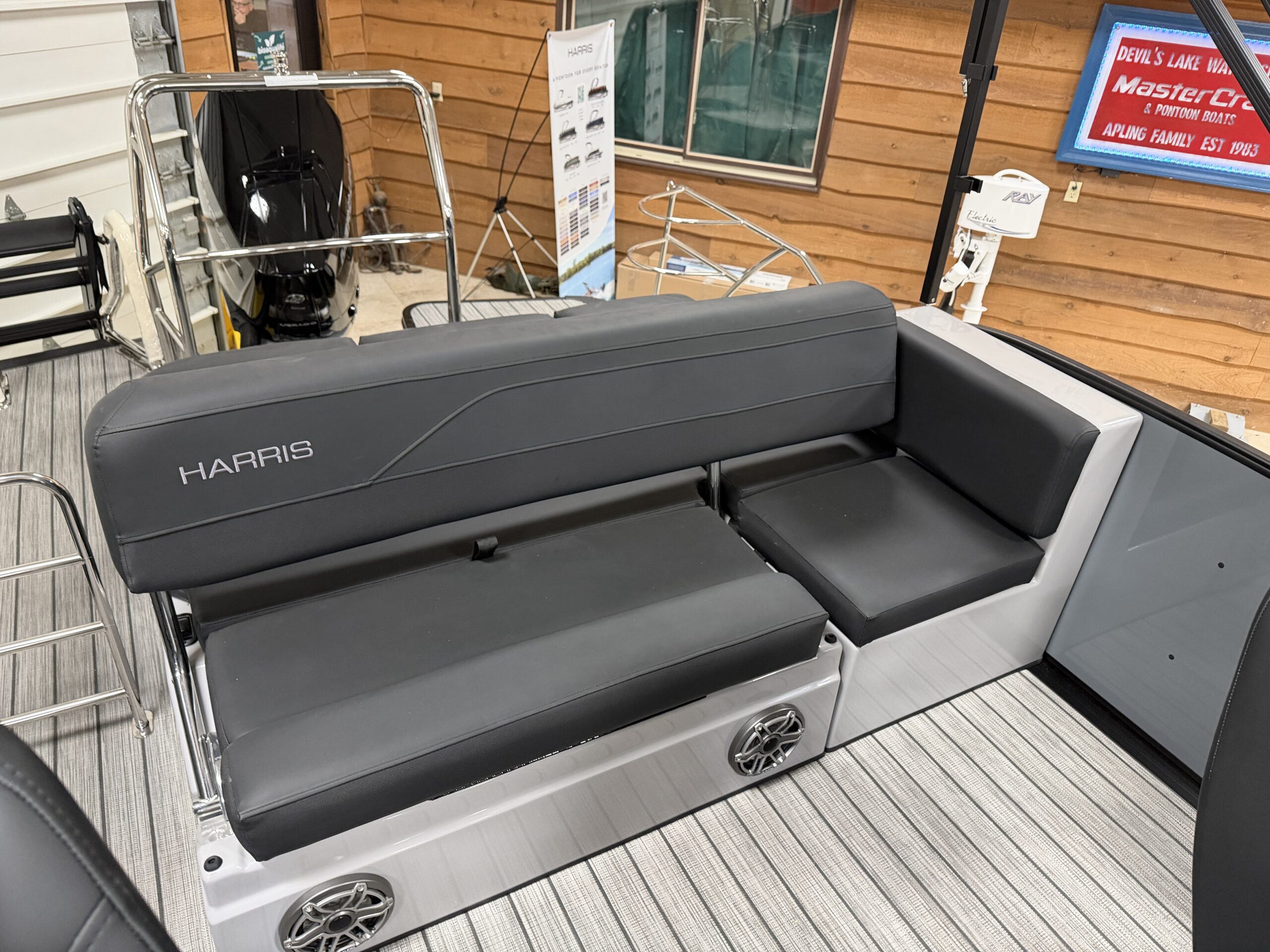 2026 Harris Grand Mariner 250 SLDH  Mercury 350hp V10