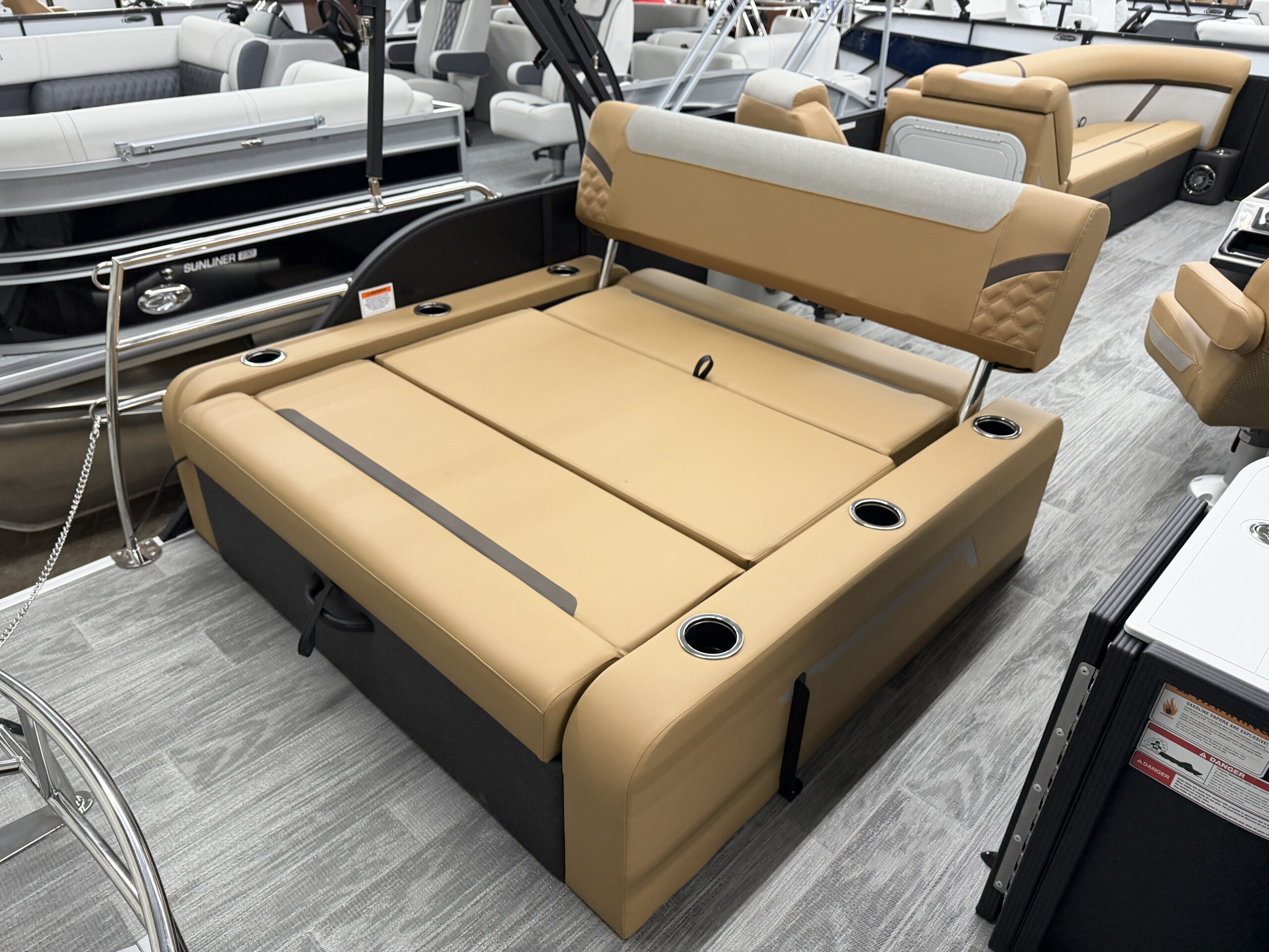 2026 Crest Conquest 235 SLSC  Mercury 115hp Command Thrust