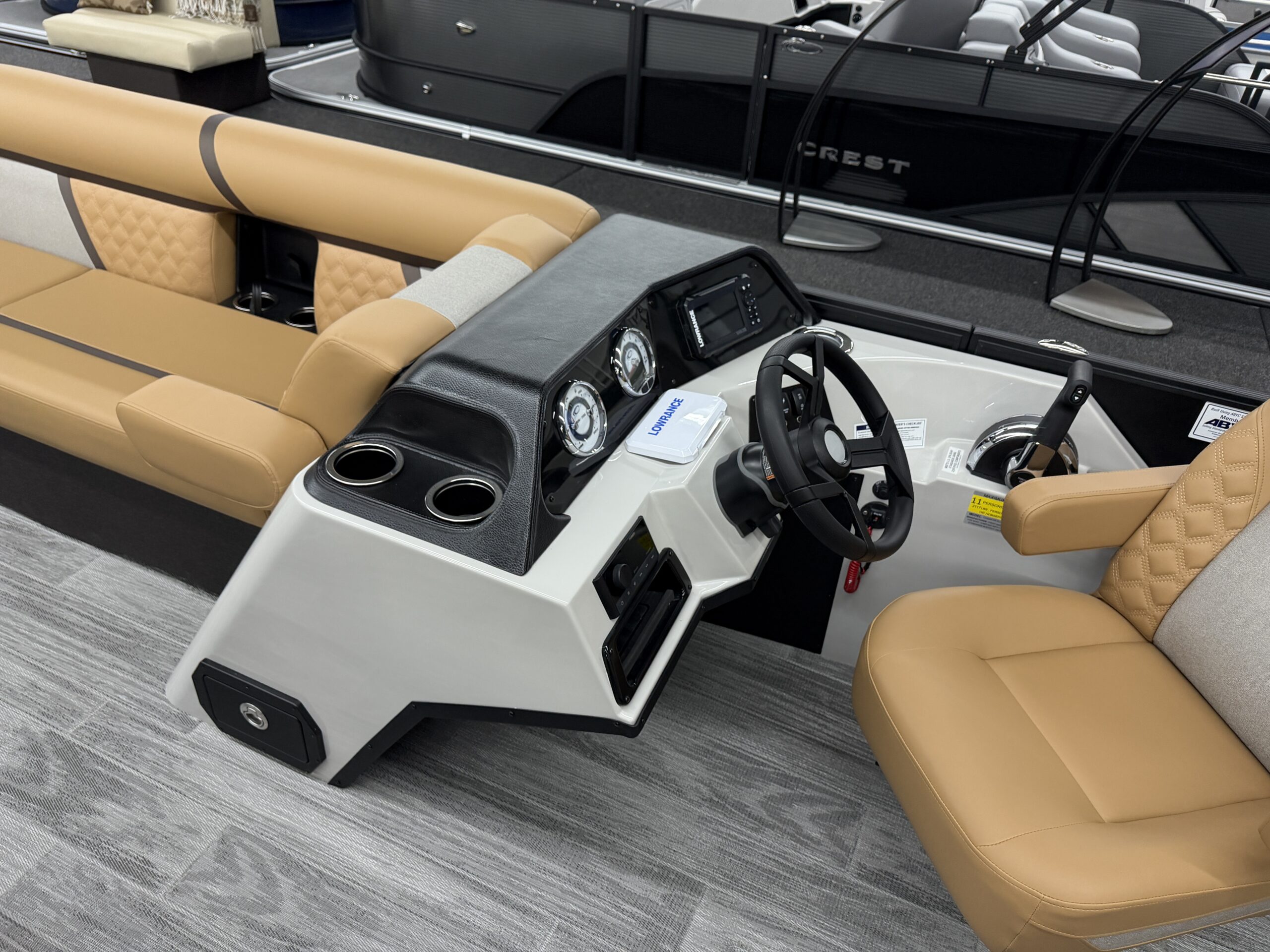 2026 Crest Conquest 235 SLSC  Mercury 115hp Command Thrust