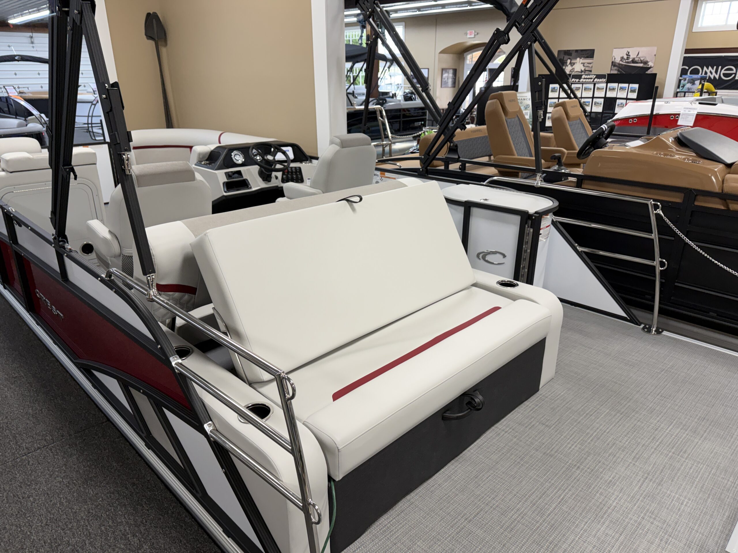 2026 Crest Conquest 230 SLSC  Mercury 115hp Command Thrust