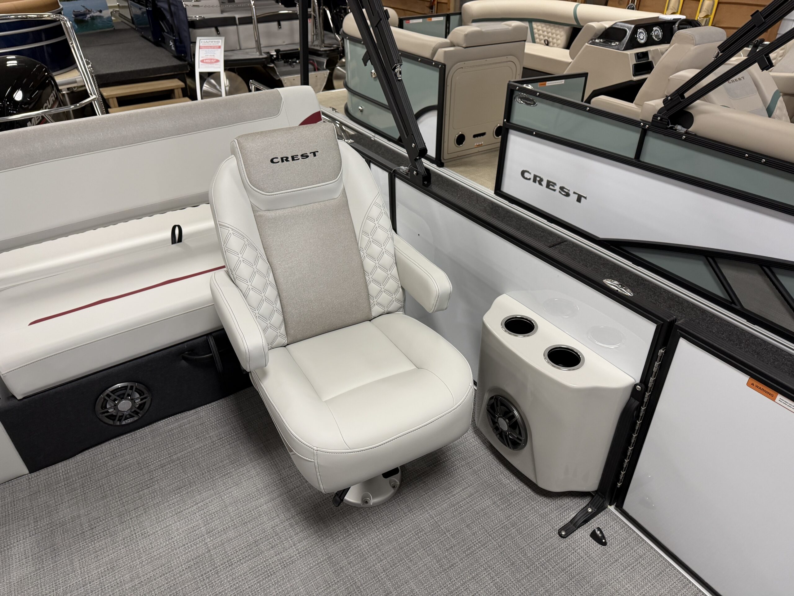 2026 Crest Conquest 230 SLSC  Mercury 115hp Command Thrust