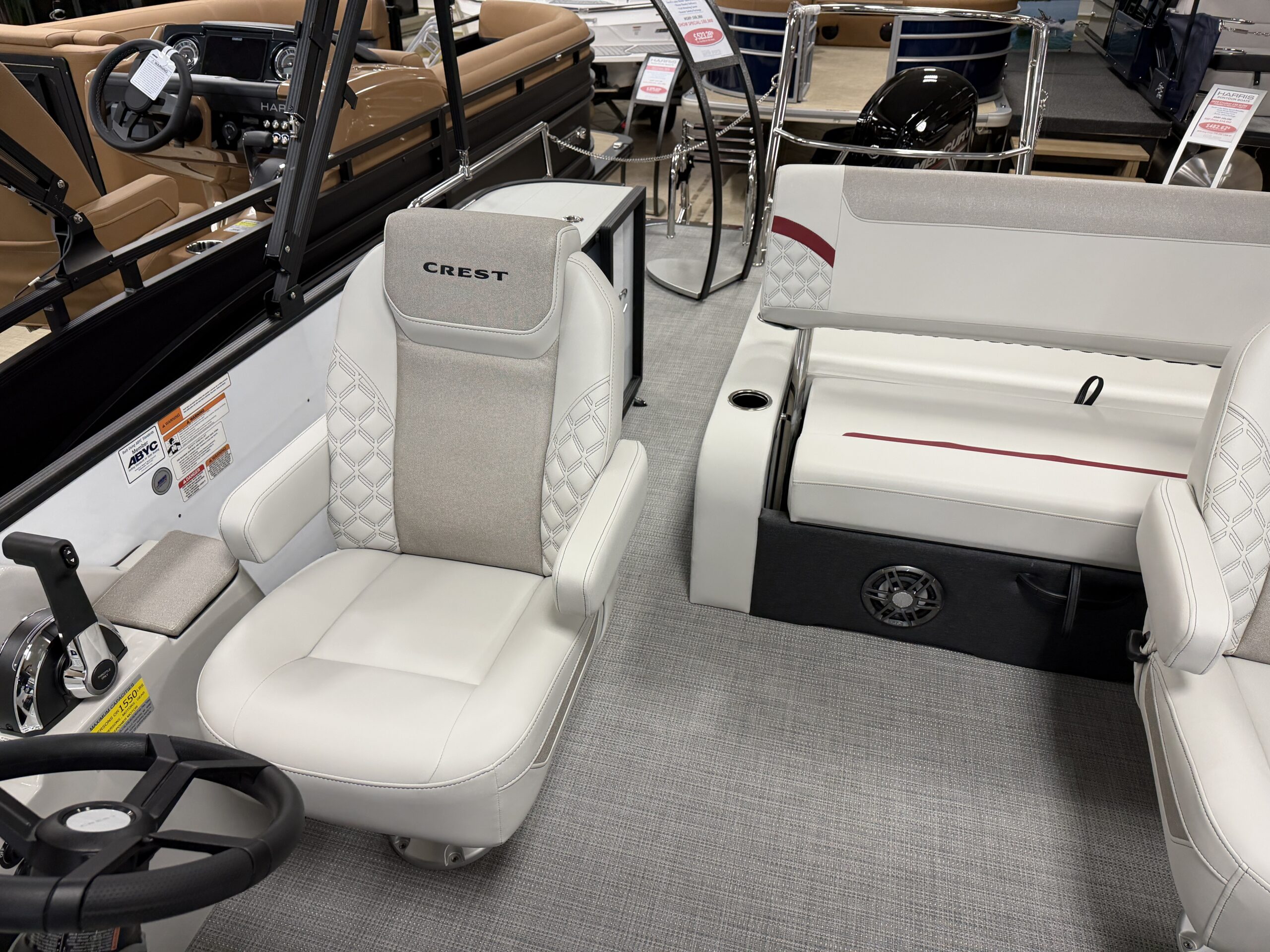 2026 Crest Conquest 230 SLSC  Mercury 115hp Command Thrust