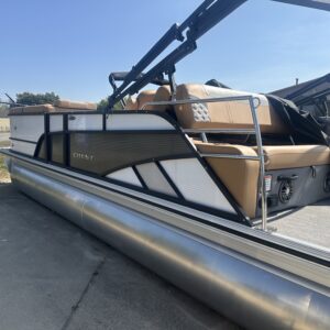 2025 Crest Classic 240 SLSC Tri Toon  Mercury 200hp