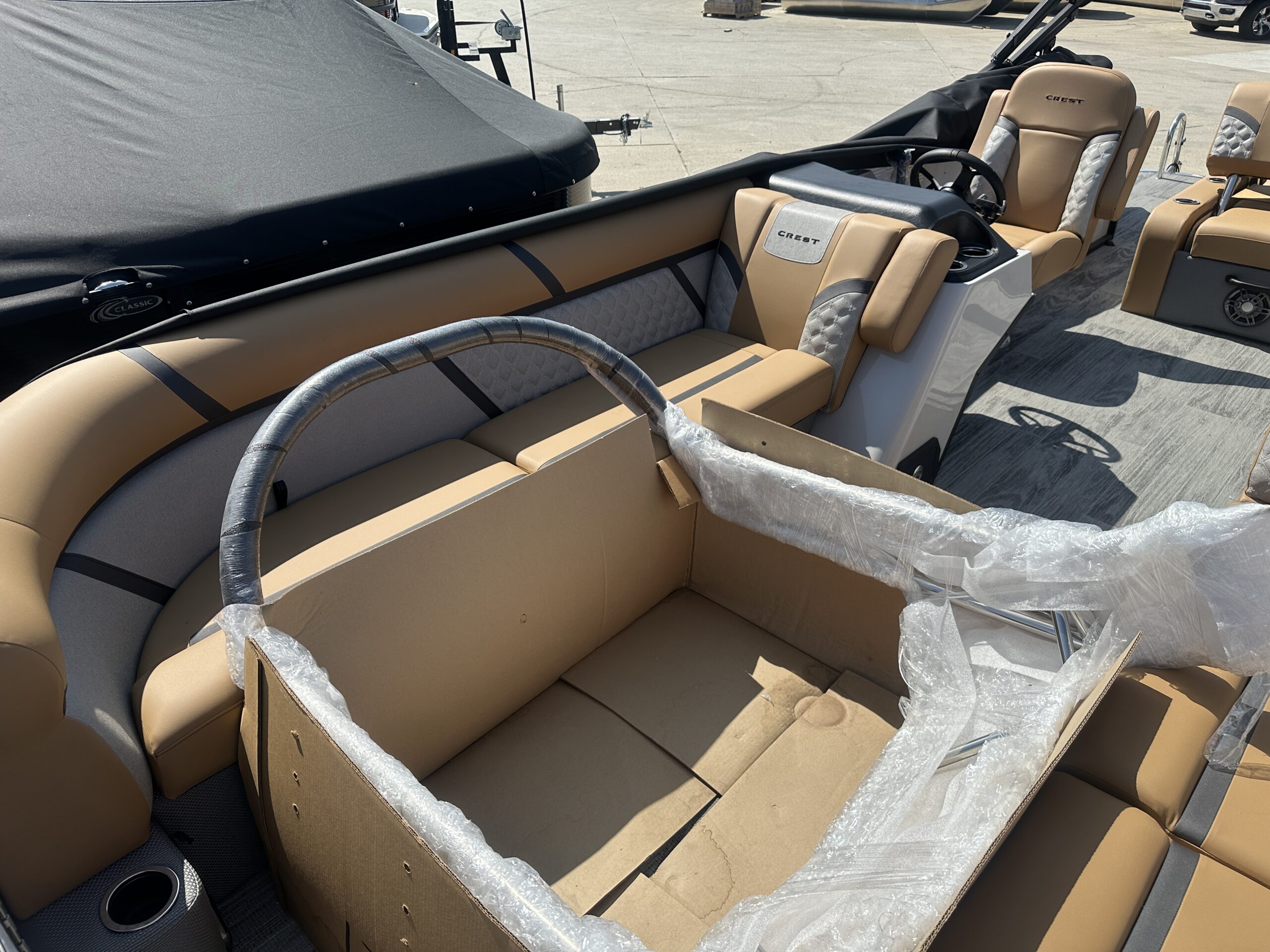 2025 Crest Classic 240 SLSC Tri Toon  Mercury 200hp