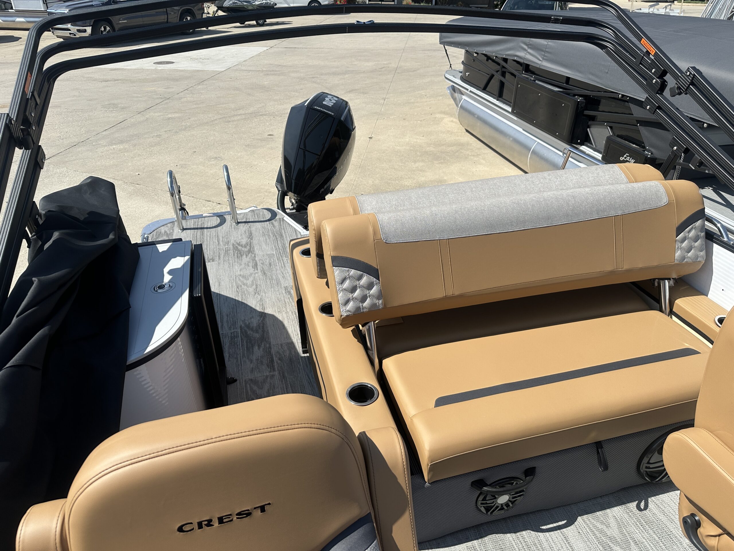 2025 Crest Classic 240 SLSC Tri Toon  Mercury 200hp