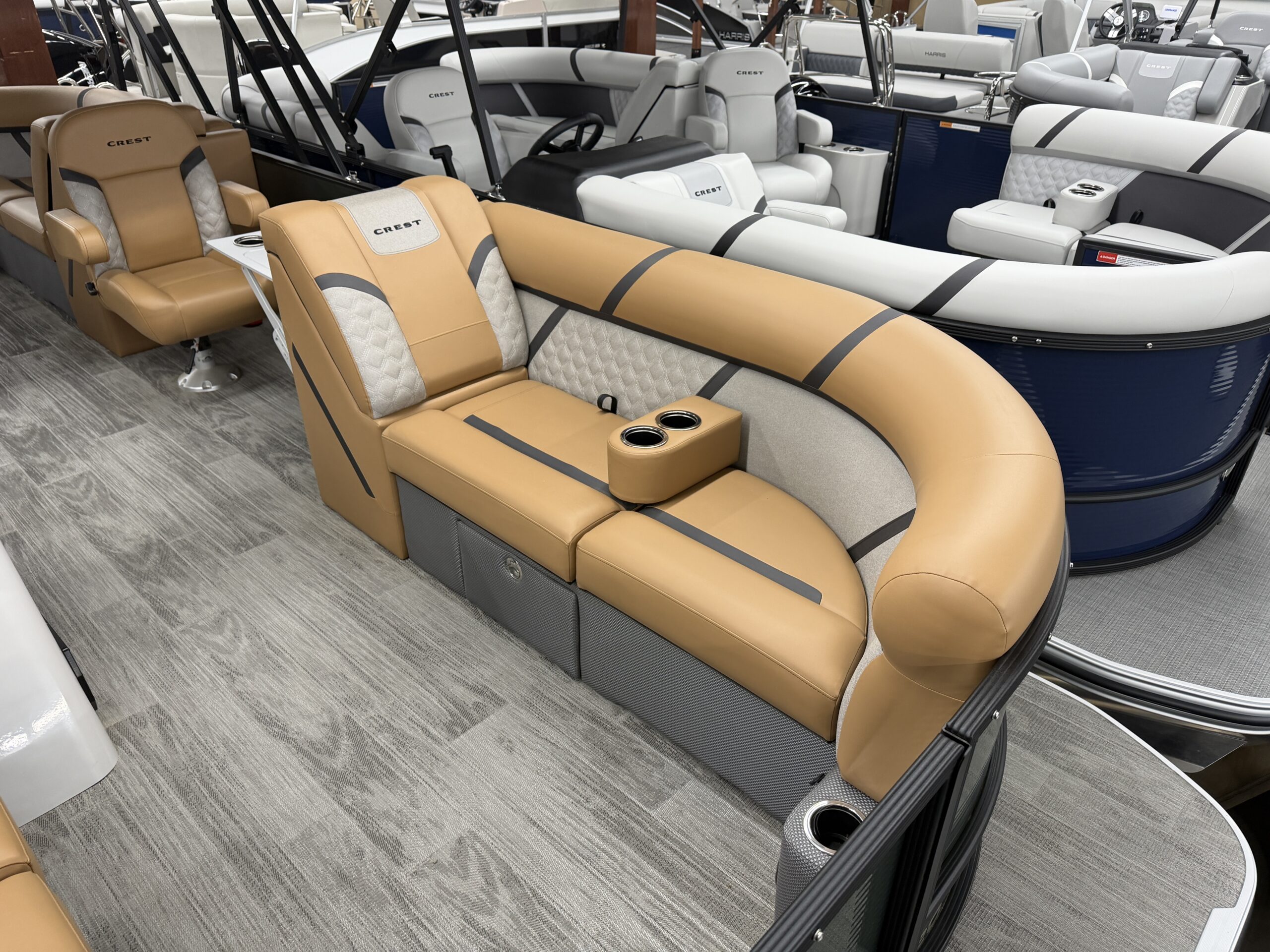 2025 Crest Classic 220 SLC  Mercury 115hp  Easy Cover