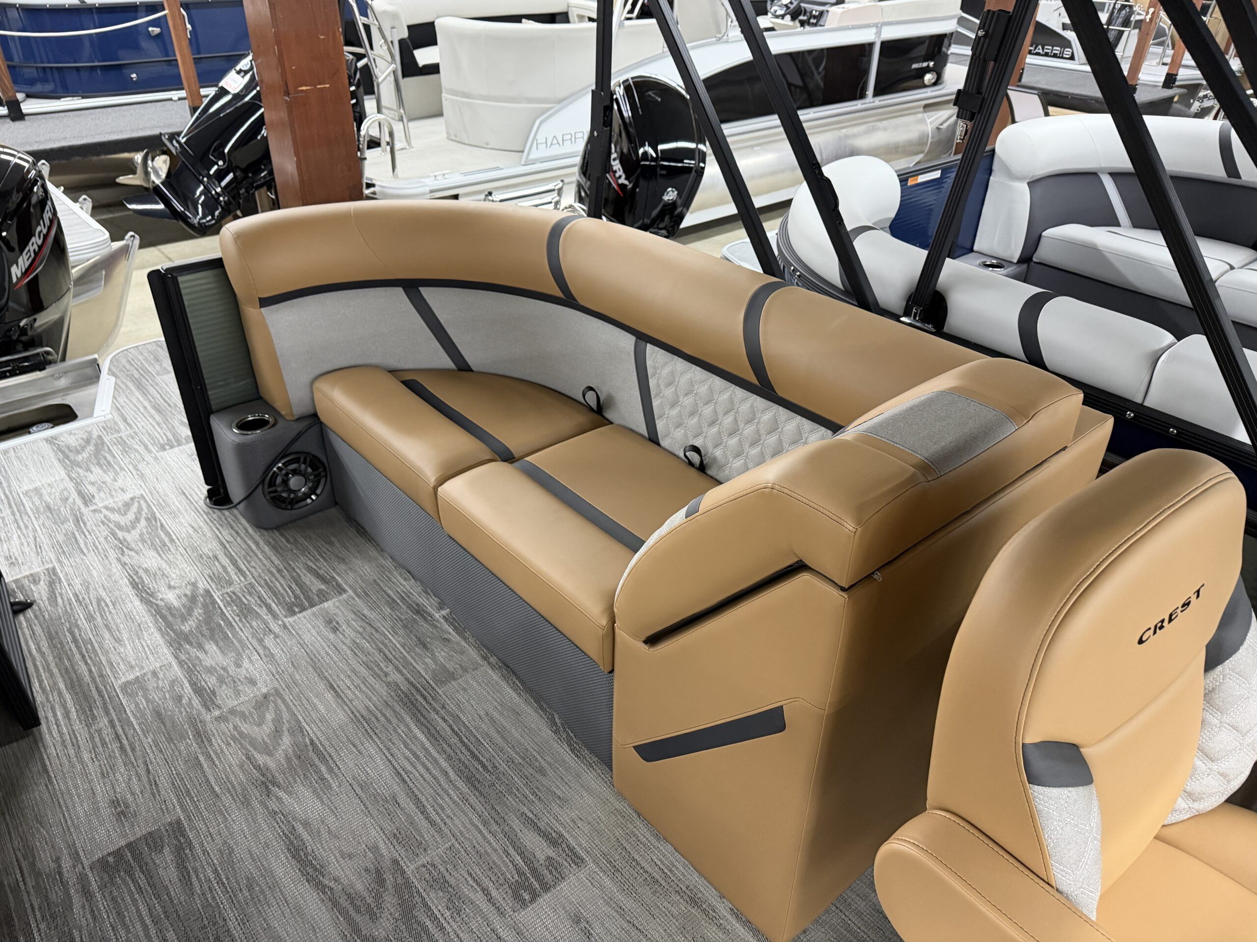 2025 Crest Classic 220 SLC  Mercury 115hp  Easy Cover