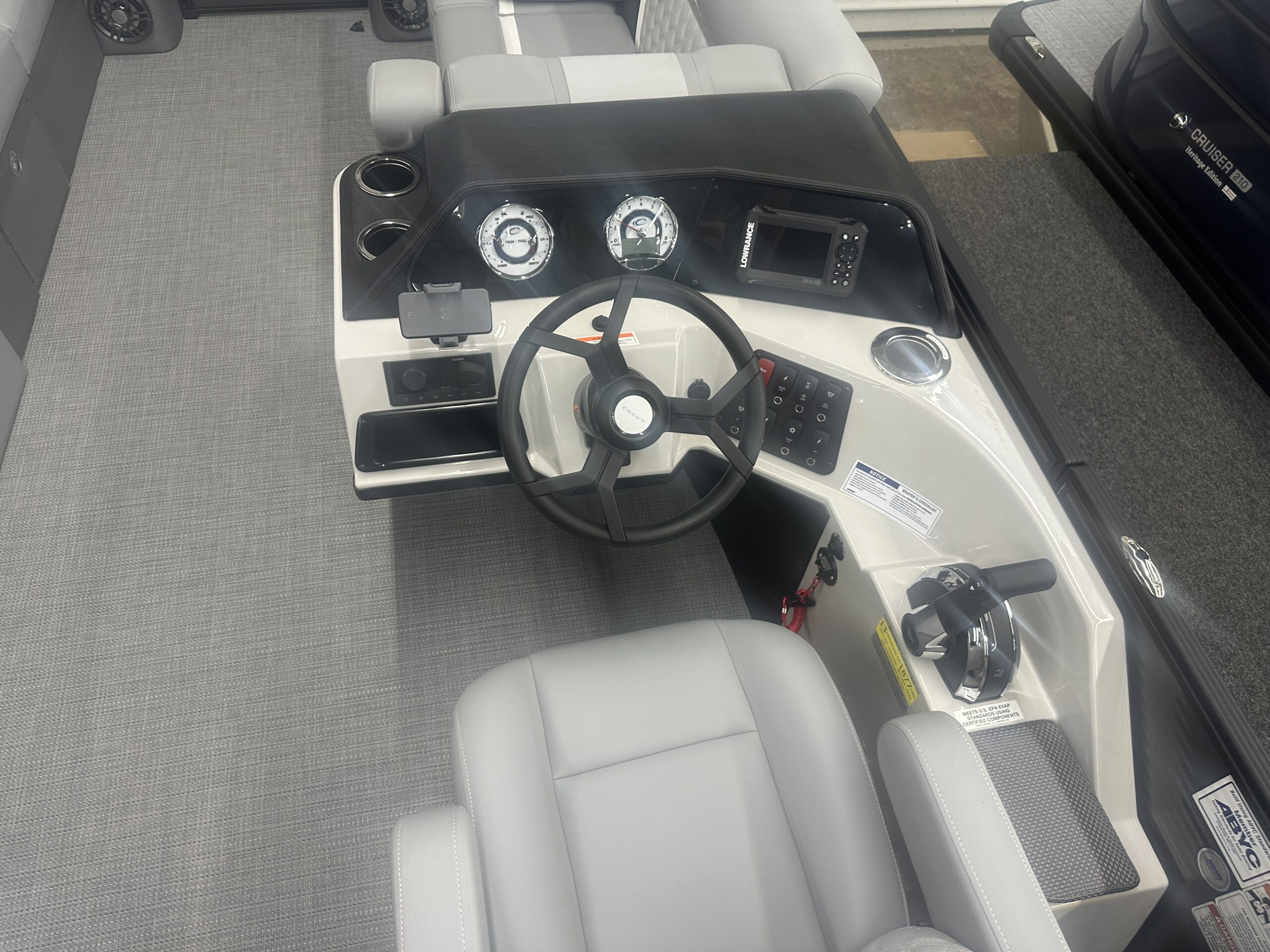 2025 Crest Classic 220 SLRC Tri Toon Mercury 225hp