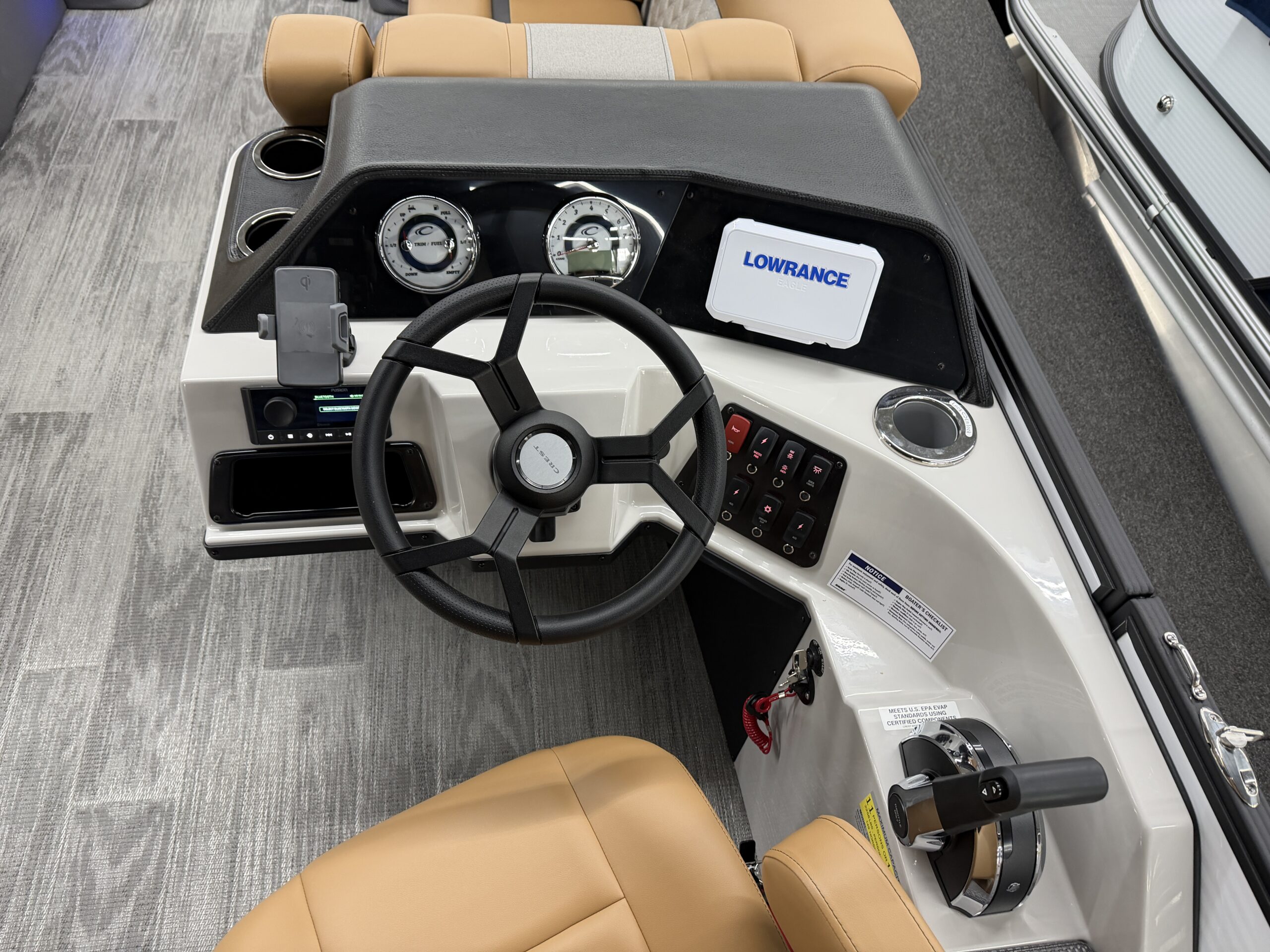 2025 Crest Classic 220 SLSC Mercury 115hp  Easy Cover