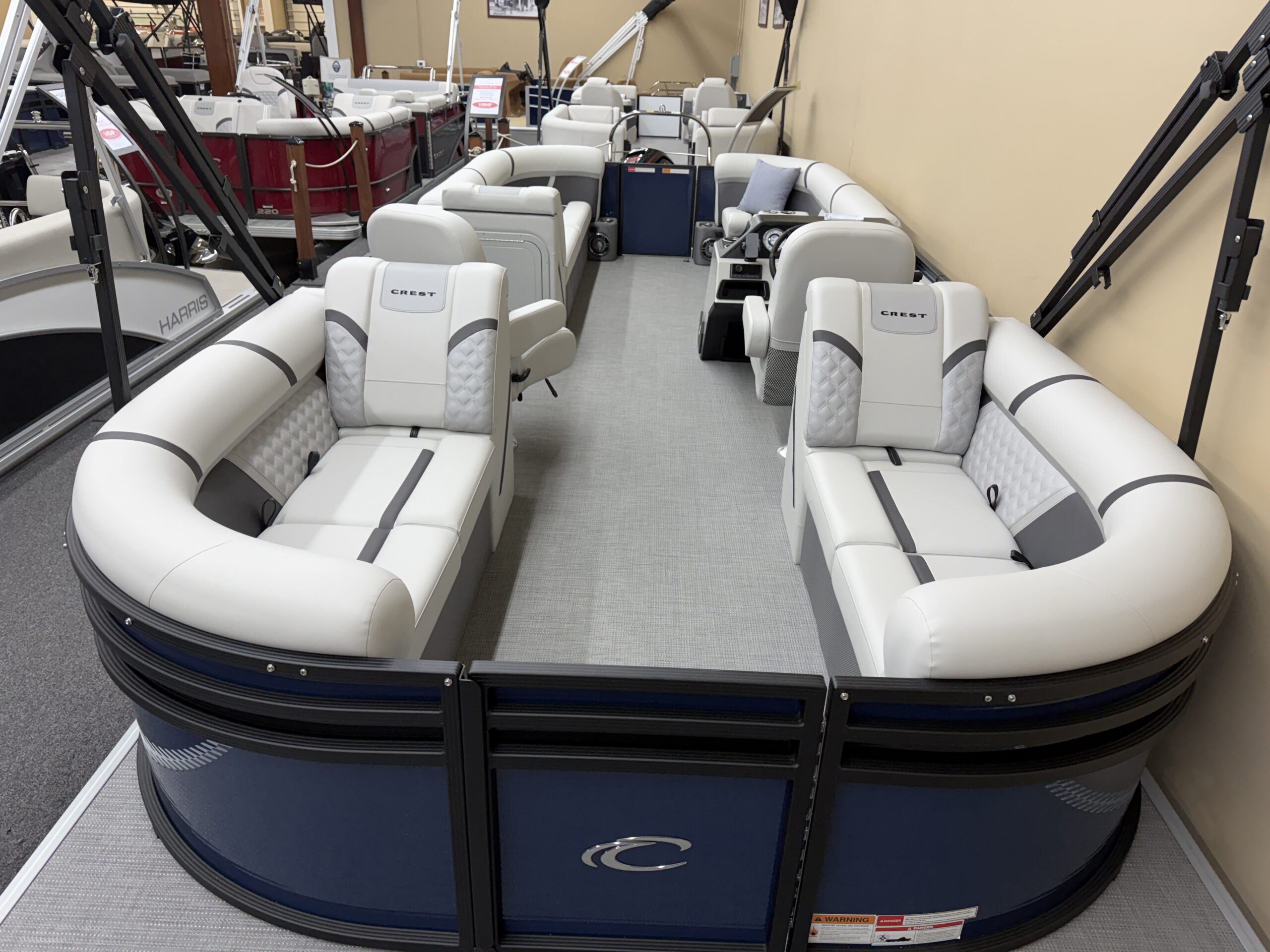 2025 Crest Classic 240 SLC  Mercury 115hp