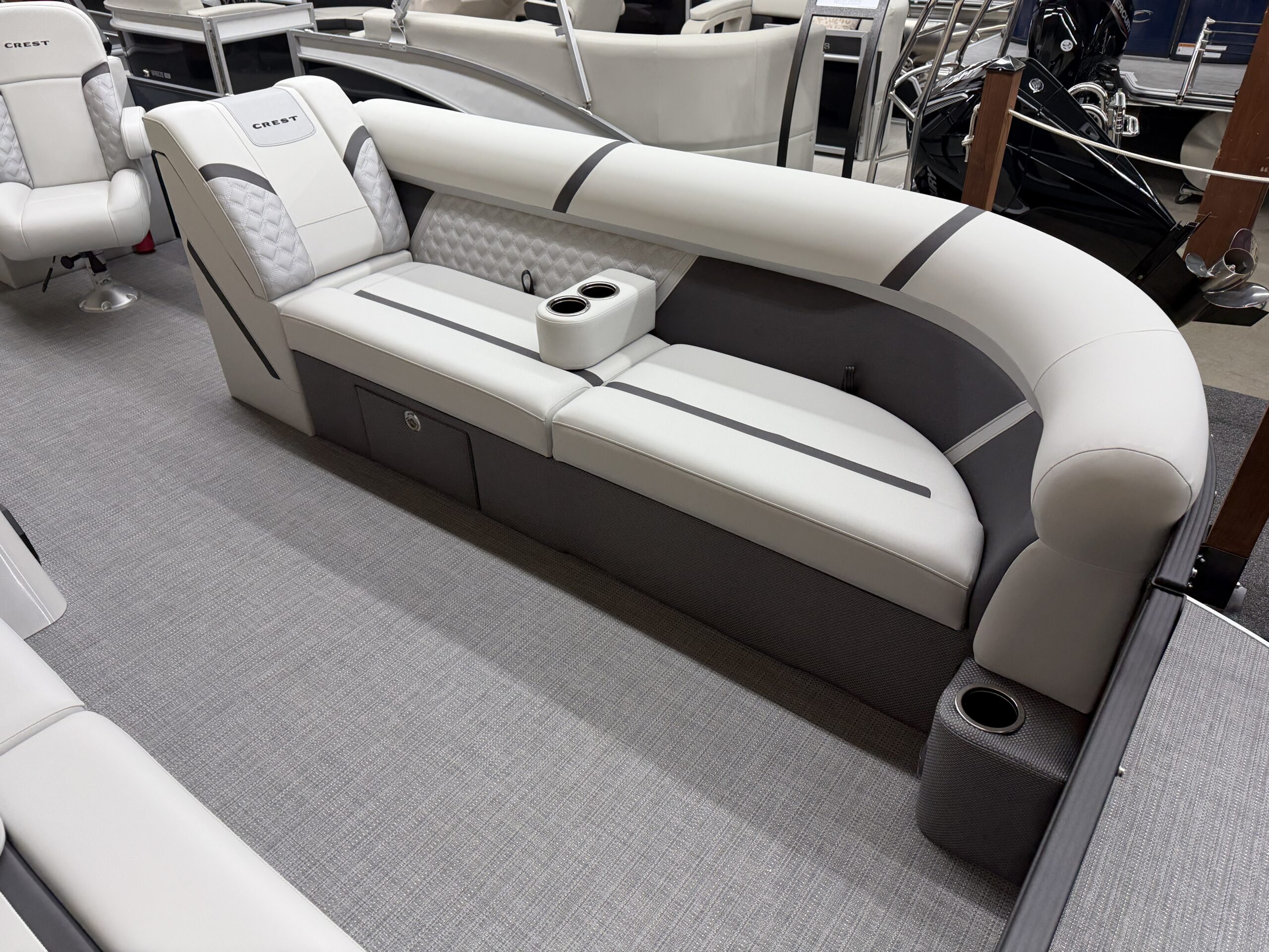 2025 Crest Classic 240 SLC  Mercury 115hp