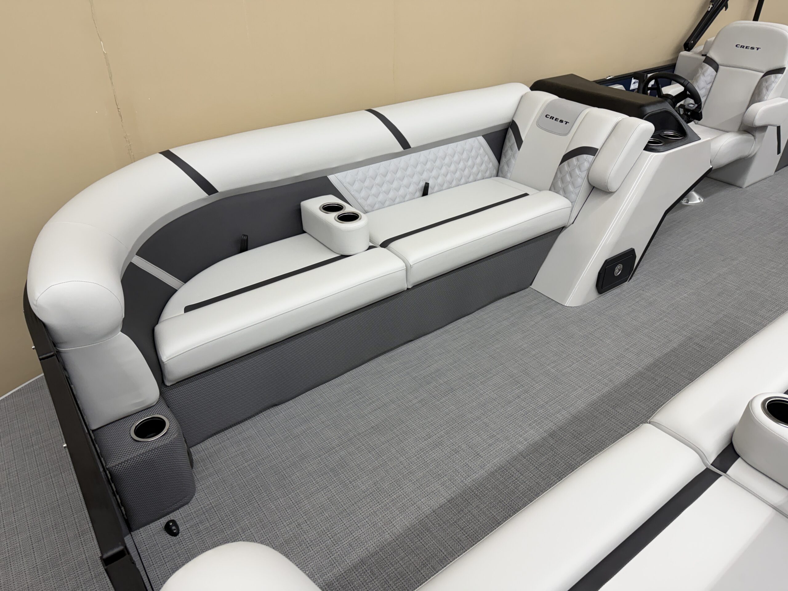 2025 Crest Classic 240 SLC  Mercury 115hp