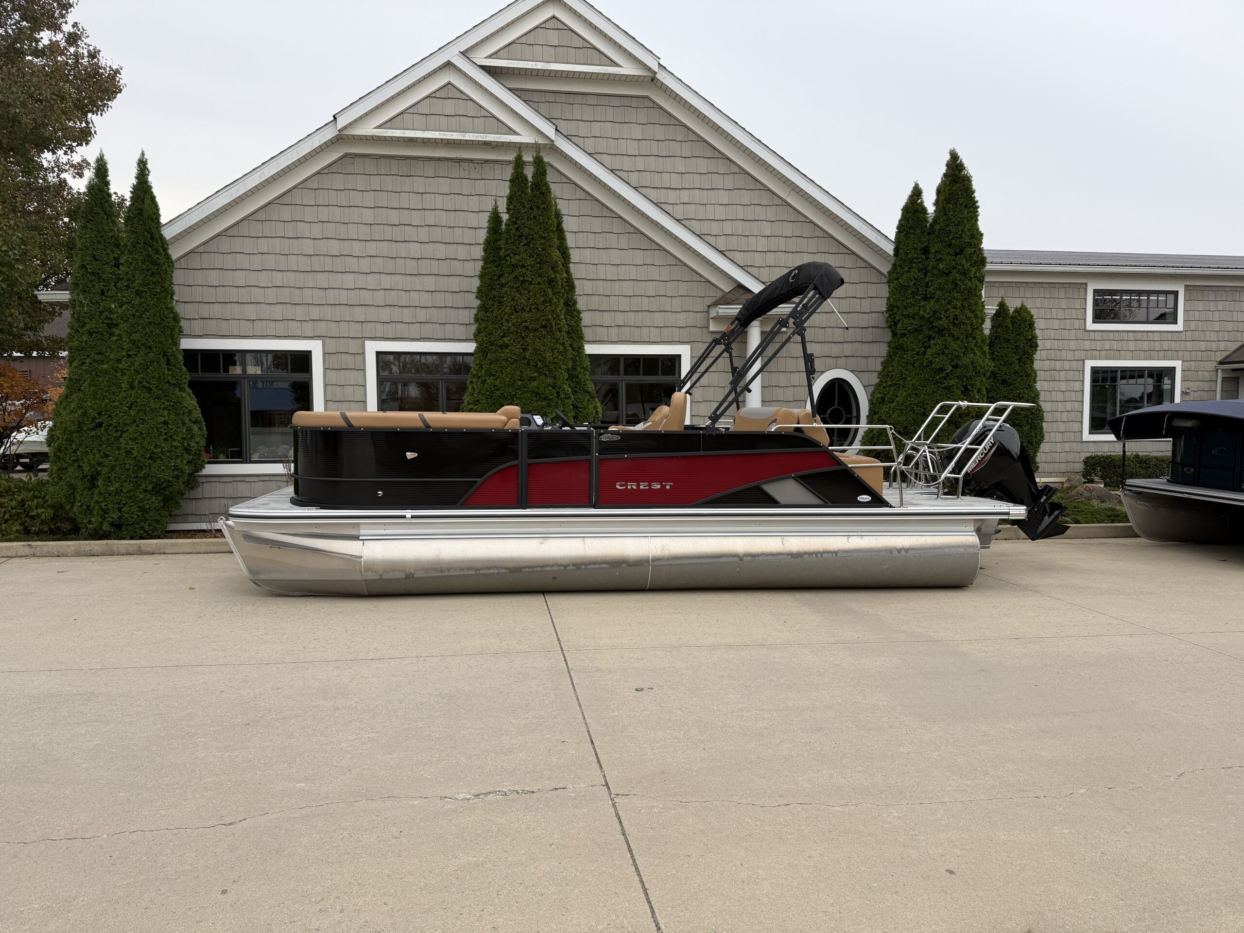 2025 Crest Classic 220 SLSC  Mercury 115hp Dealer Demo