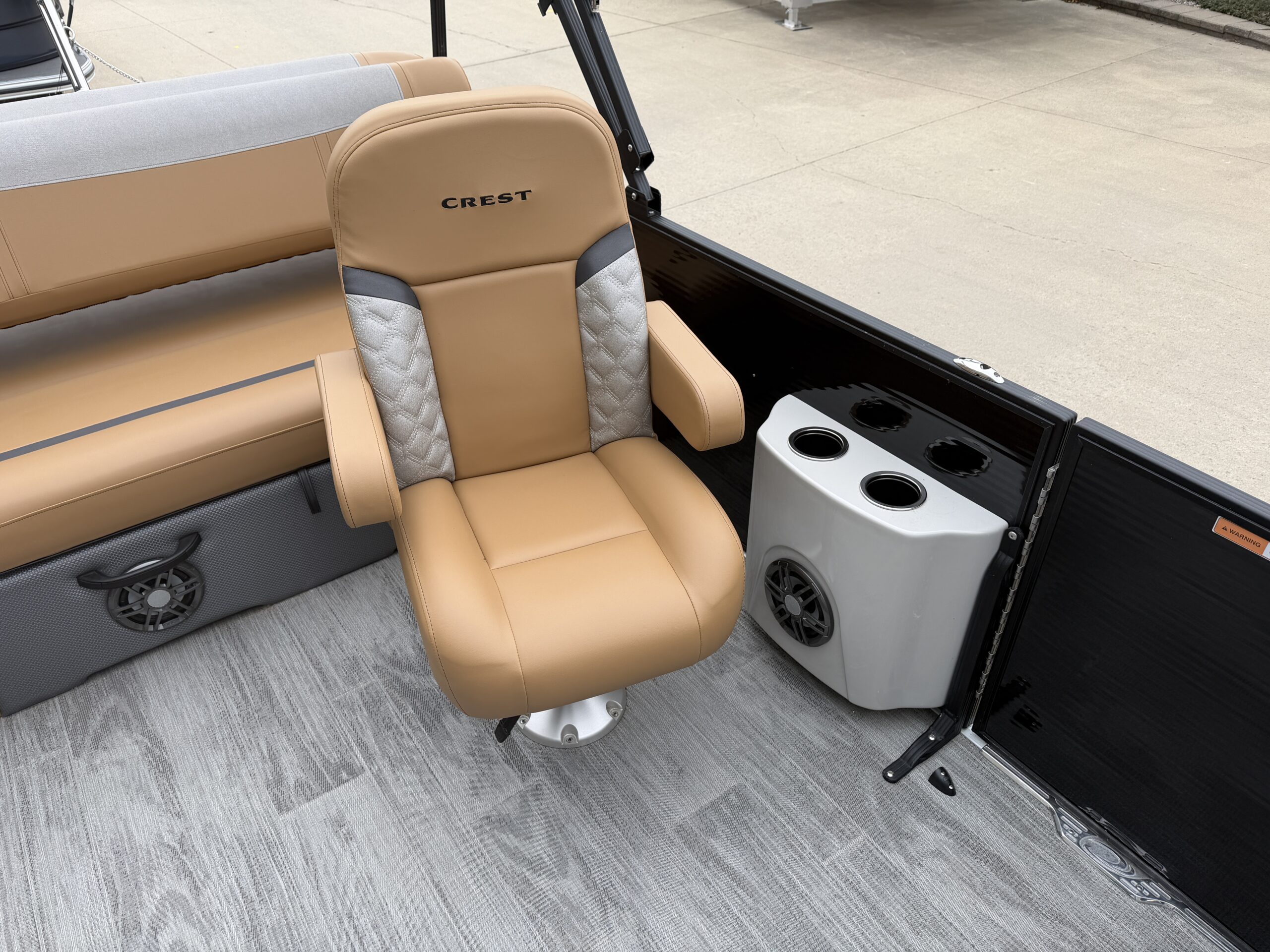 2025 Crest Classic 220 SLSC  Mercury 115hp Dealer Demo