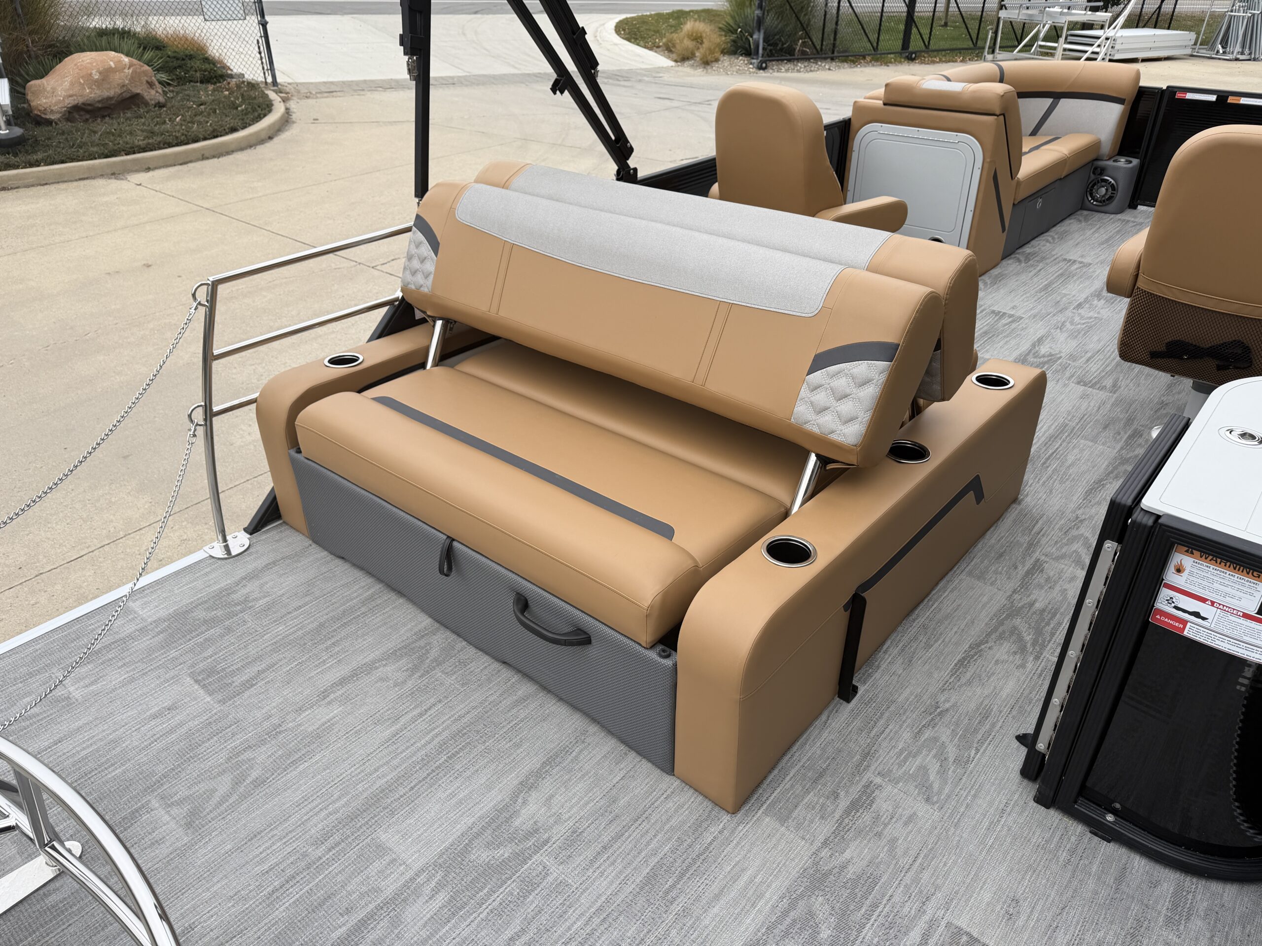 2025 Crest Classic 220 SLSC  Mercury 115hp Dealer Demo