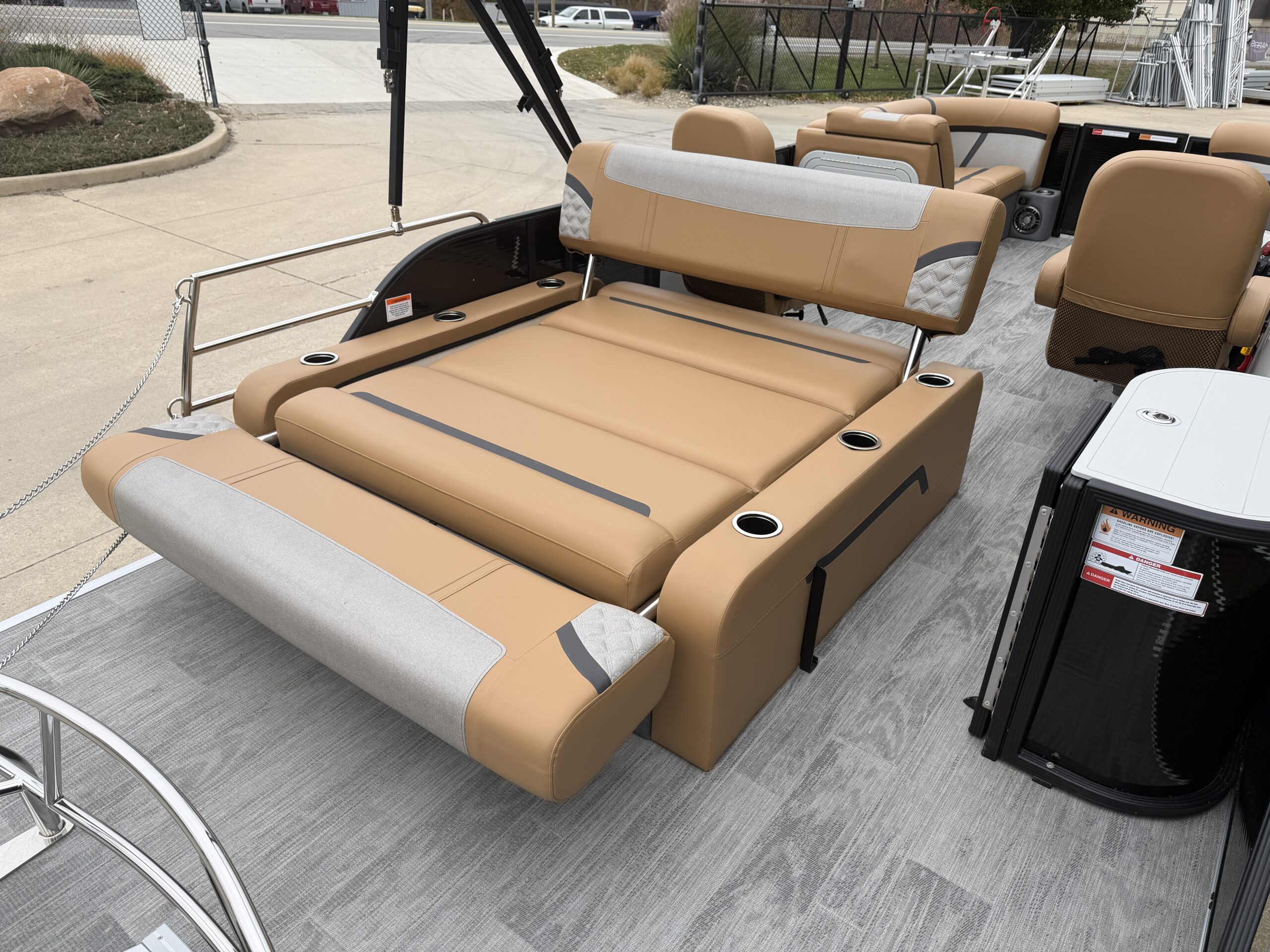 2025 Crest Classic 220 SLSC  Mercury 115hp Dealer Demo