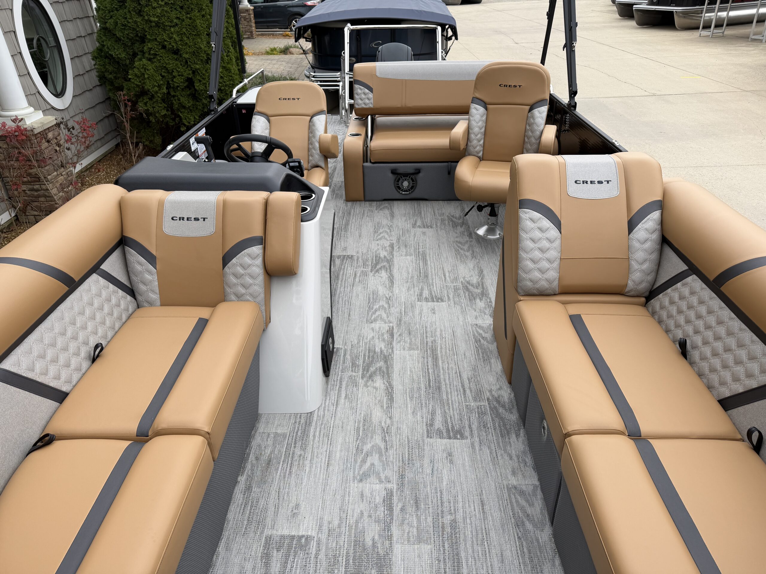2025 Crest Classic 220 SLSC  Mercury 115hp Dealer Demo