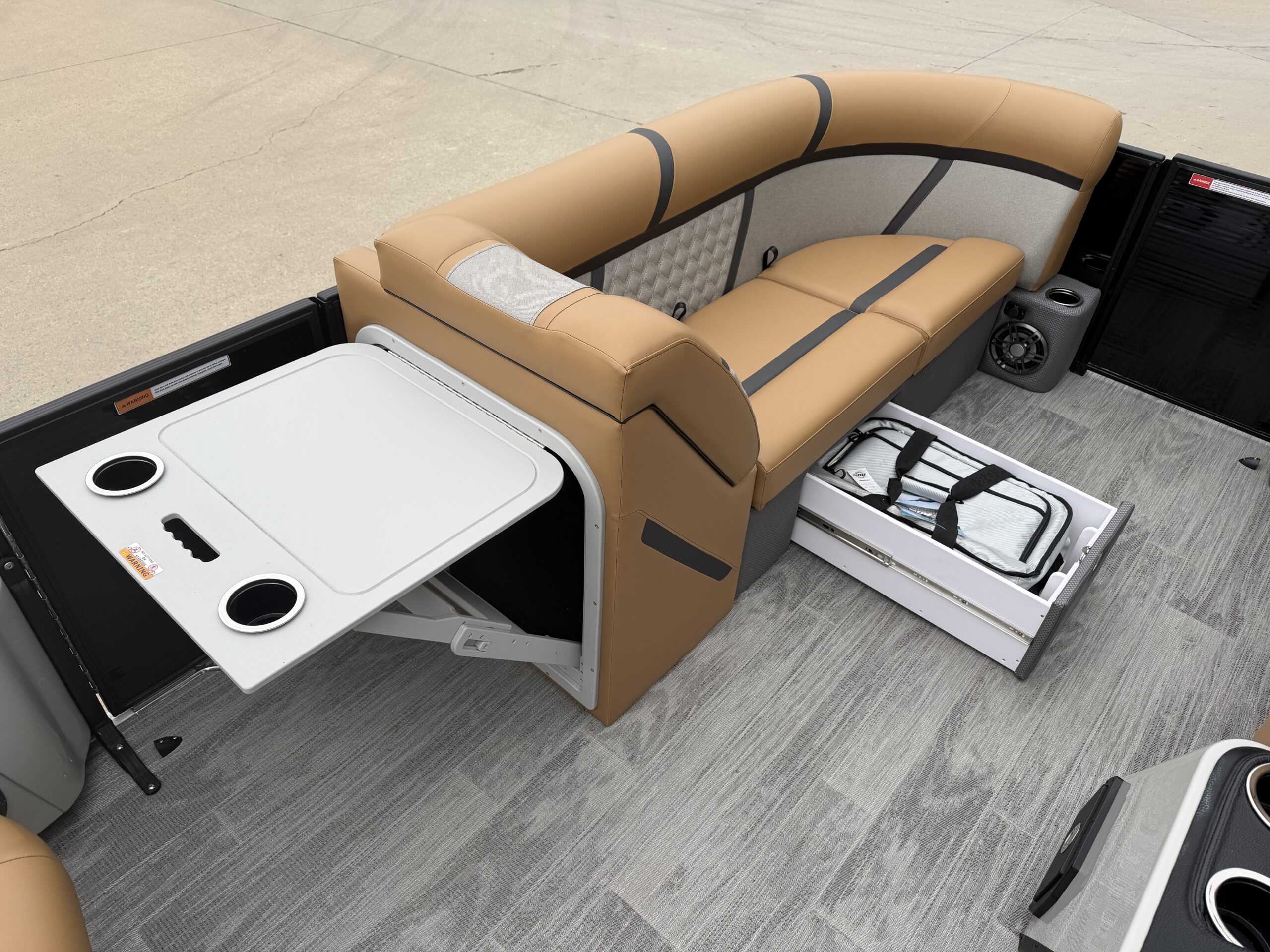 2025 Crest Classic 220 SLSC  Mercury 115hp Dealer Demo