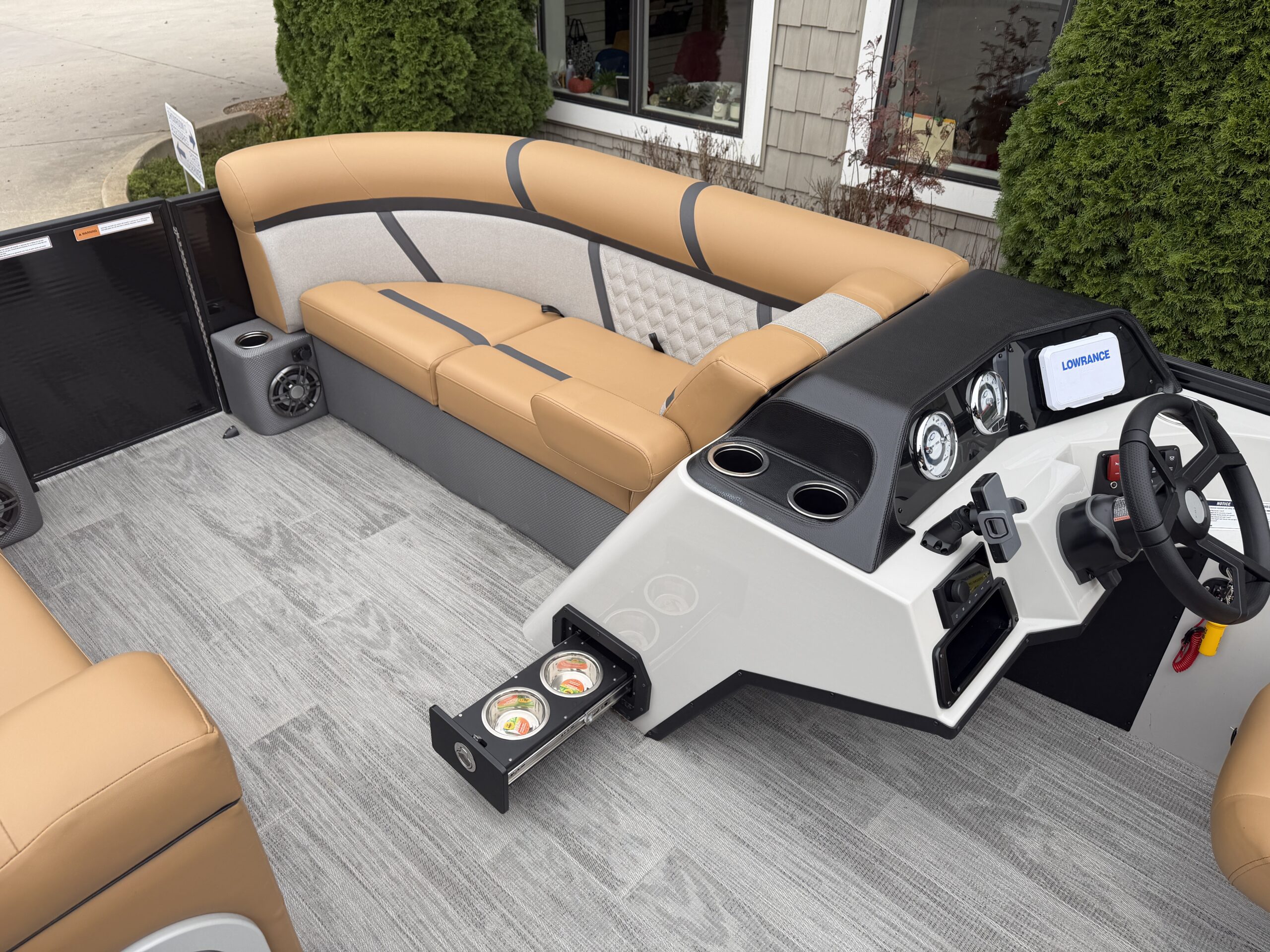 2025 Crest Classic 220 SLSC  Mercury 115hp Dealer Demo