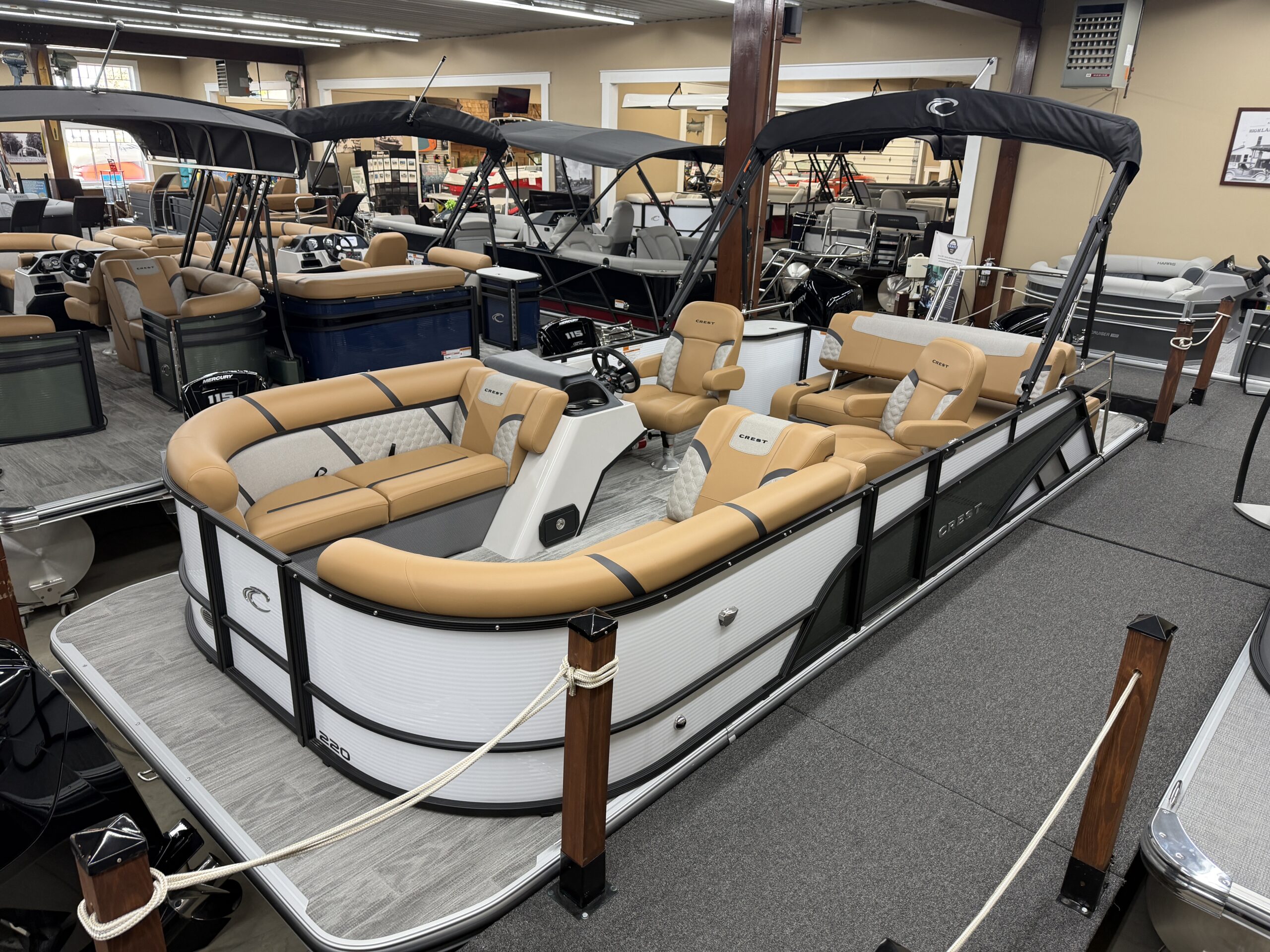 2025 Crest Classic 220 SLSC  Mercury 115hp Command Thrust