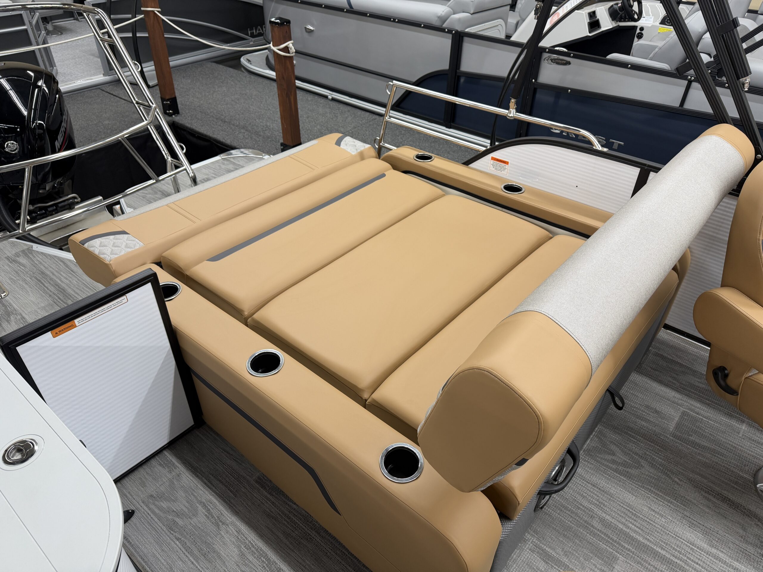 2025 Crest Classic 220 SLSC  Mercury 115hp Command Thrust