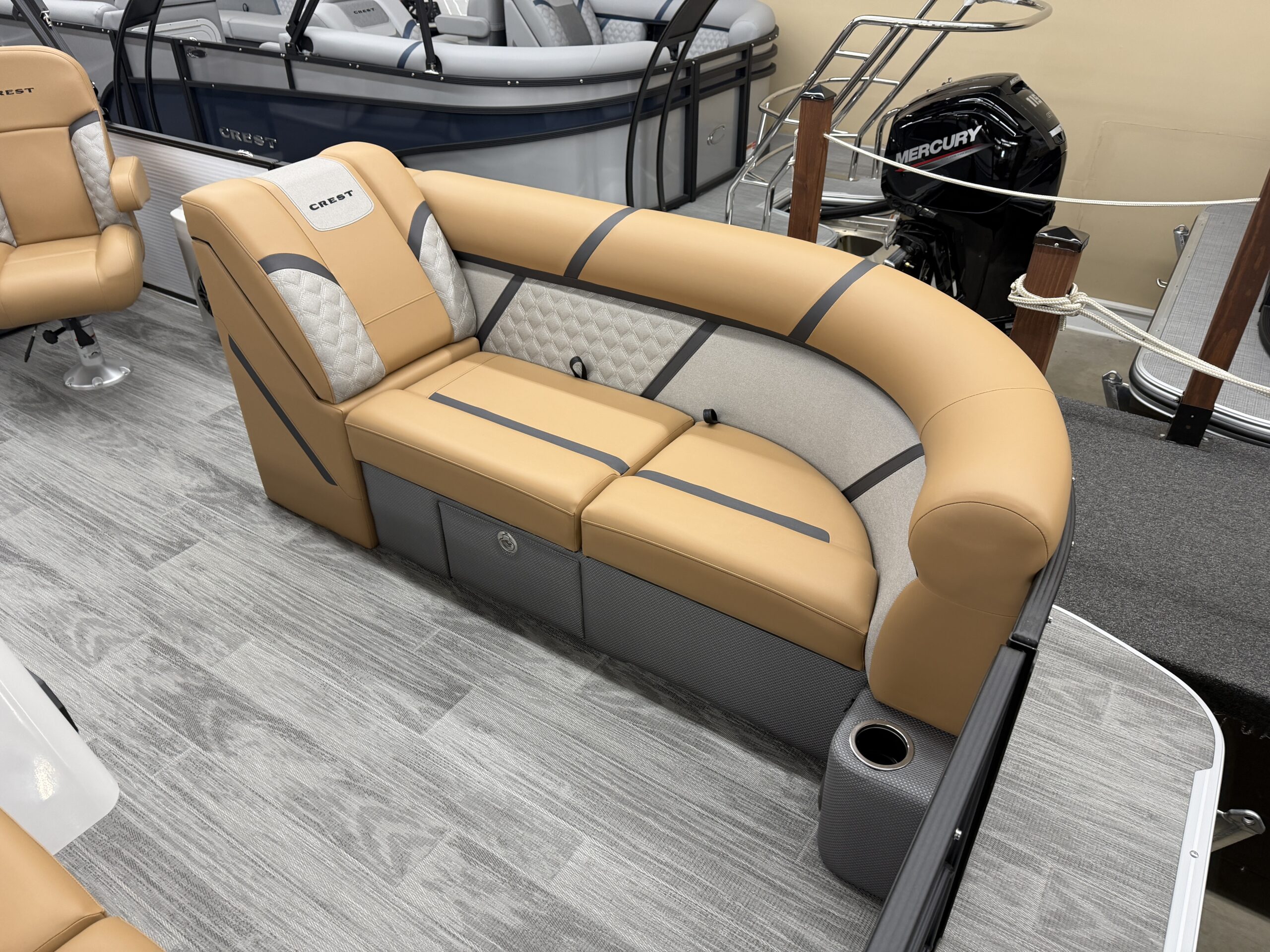 2025 Crest Classic 220 SLSC  Mercury 115hp Command Thrust