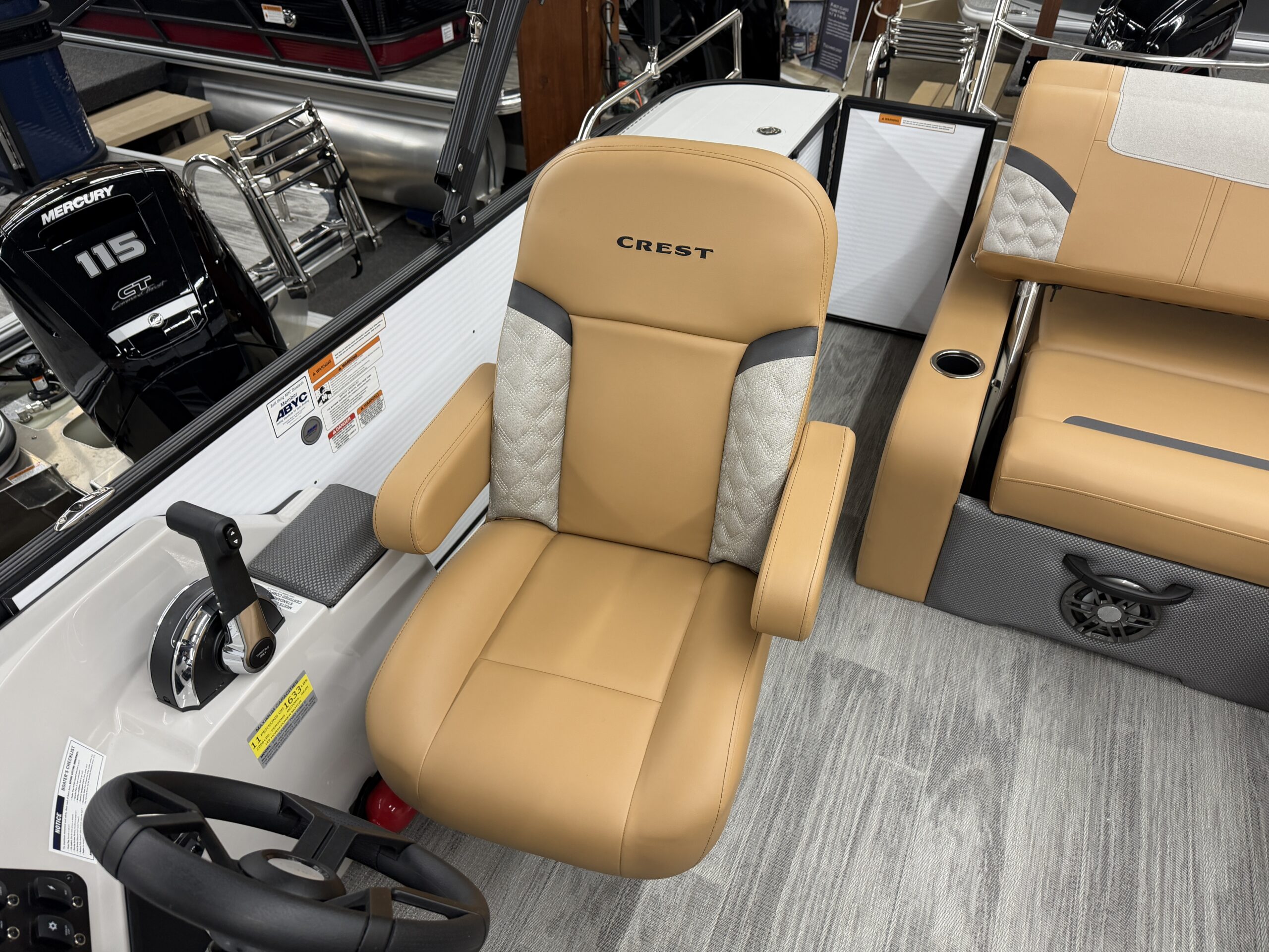 2025 Crest Classic 220 SLSC  Mercury 115hp Command Thrust