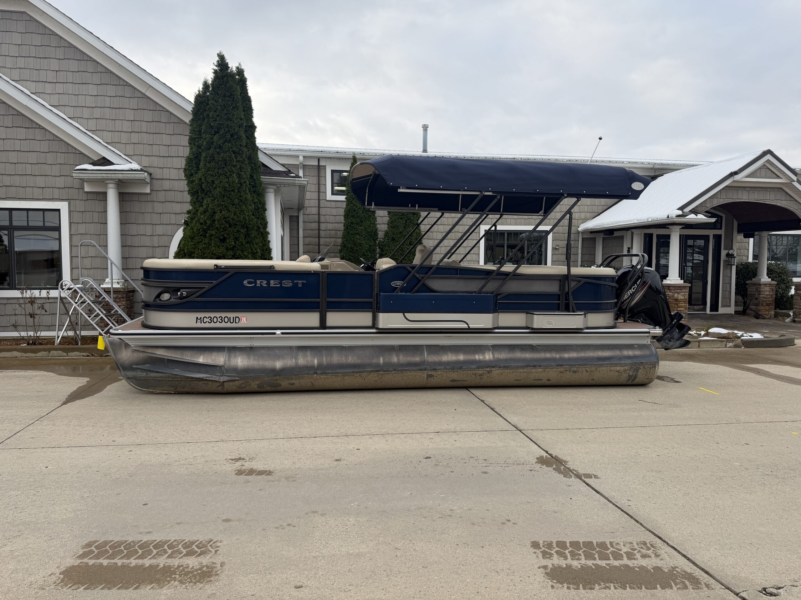 2017 Crest Classic 230 SL  Mercury 90hp CT  Easy Cover