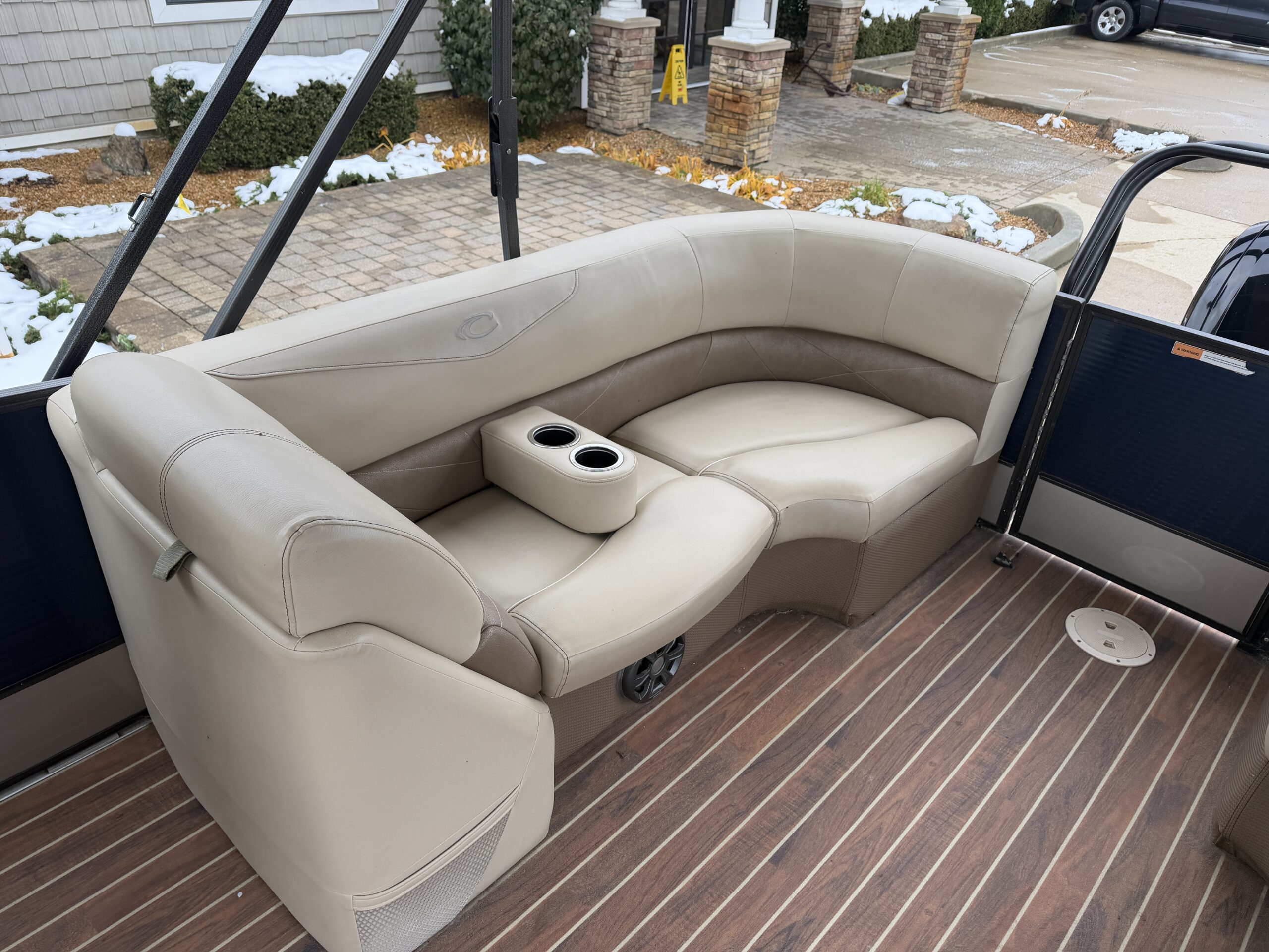 2017 Crest Classic 230 SL  Mercury 90hp CT  Easy Cover