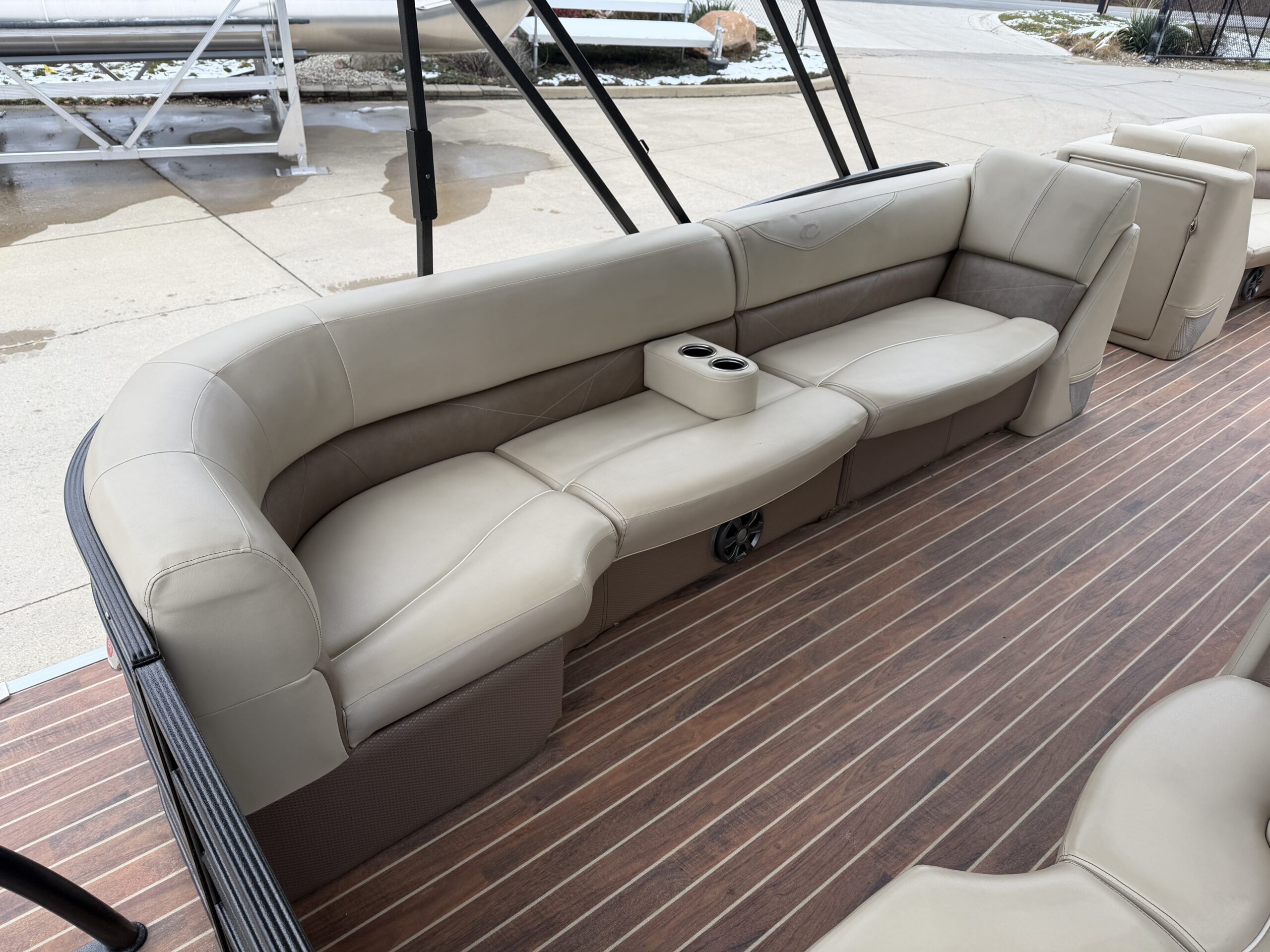 2017 Crest Classic 230 SL  Mercury 90hp CT  Easy Cover