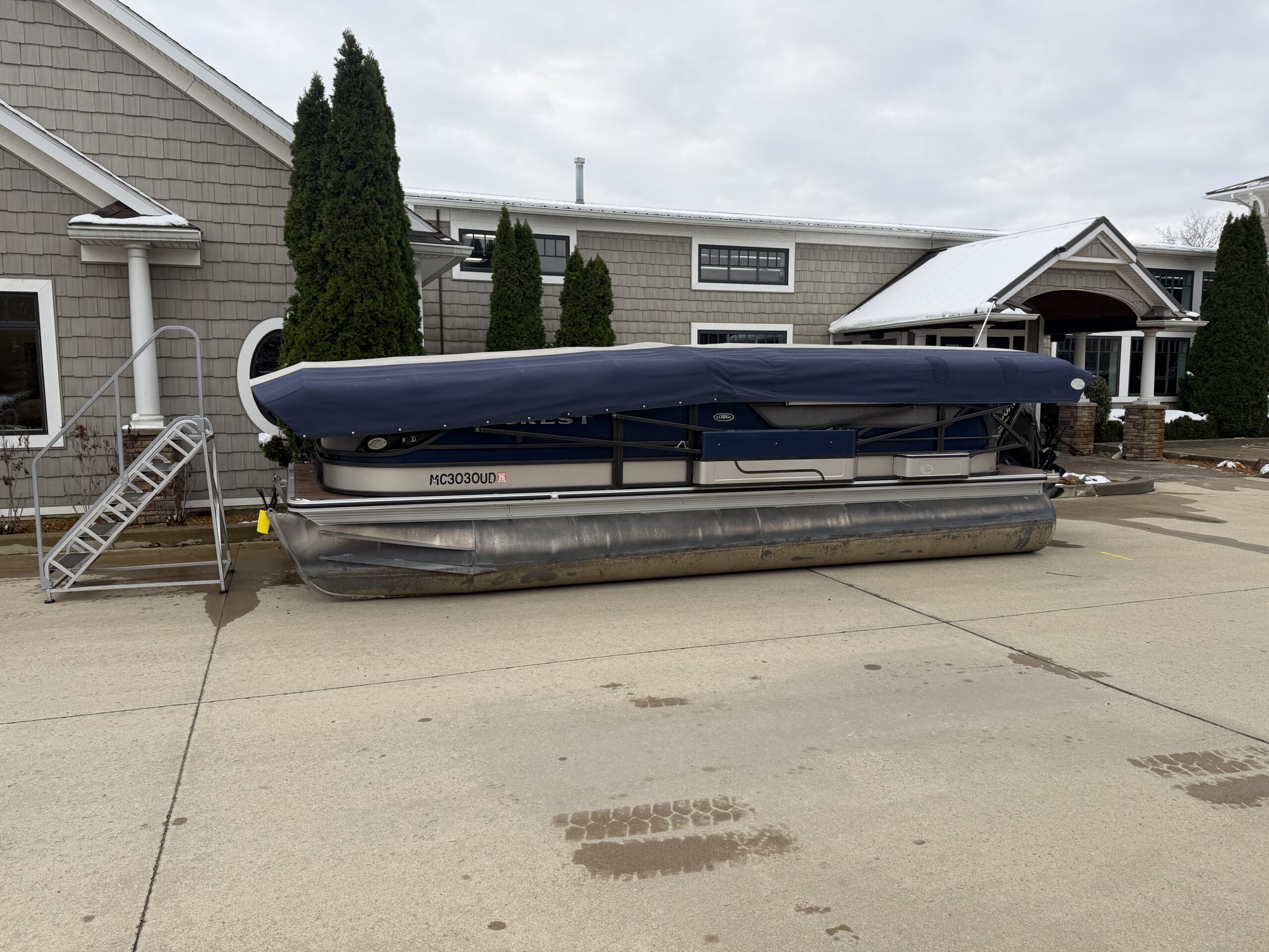 2017 Crest Classic 230 SL  Mercury 90hp CT  Easy Cover