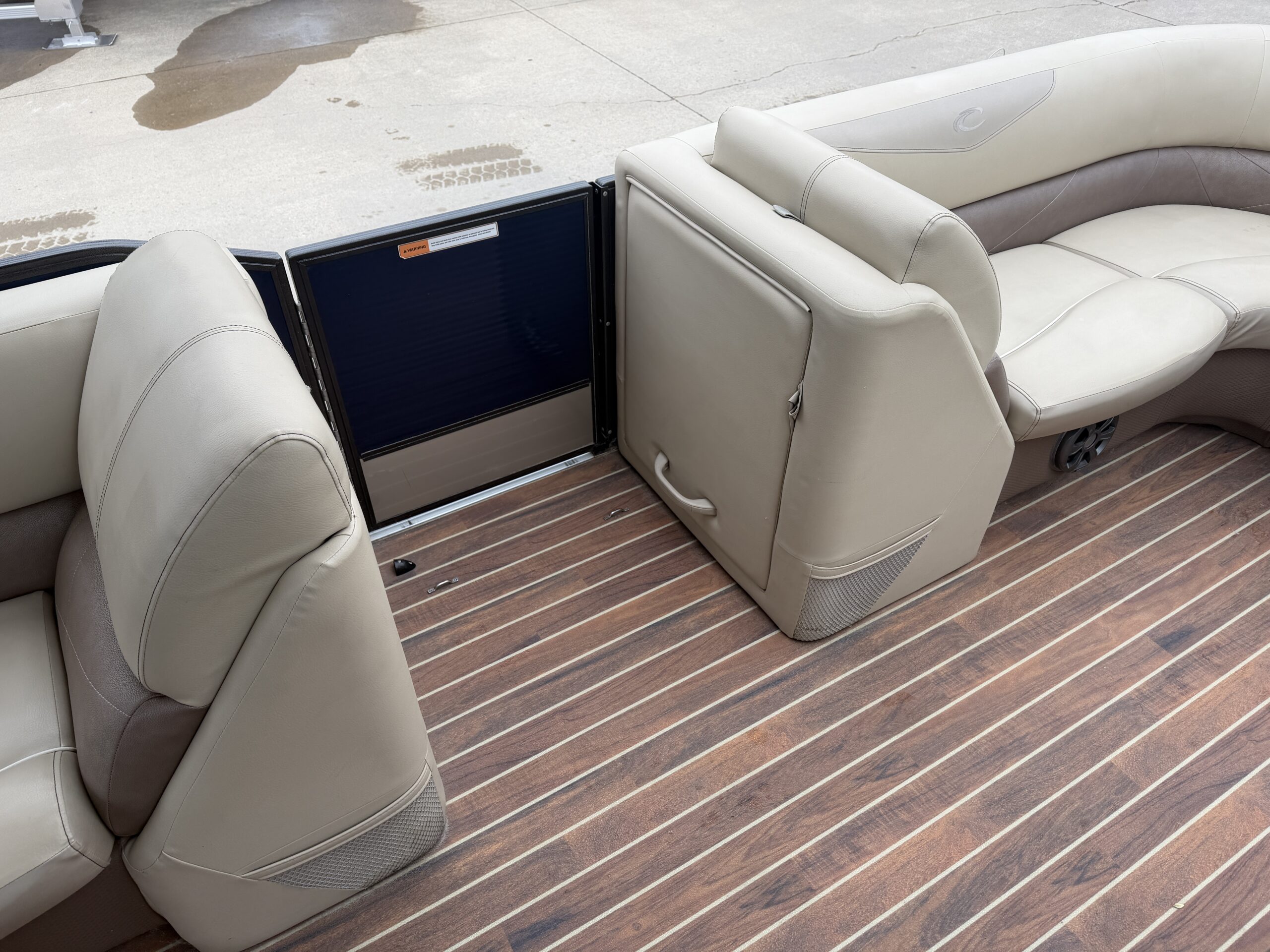 2017 Crest Classic 230 SL  Mercury 90hp CT  Easy Cover