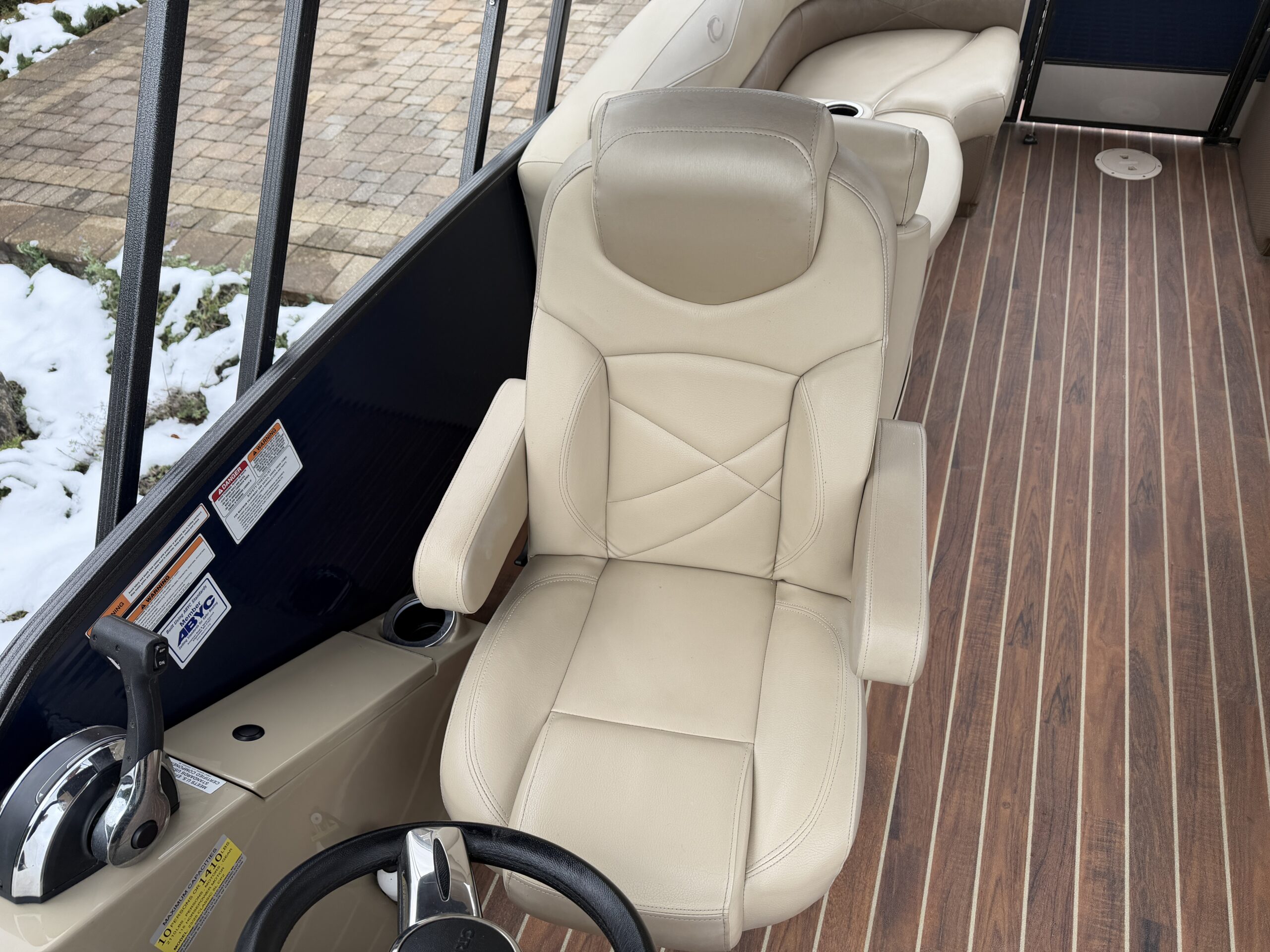 2017 Crest Classic 230 SL  Mercury 90hp CT  Easy Cover