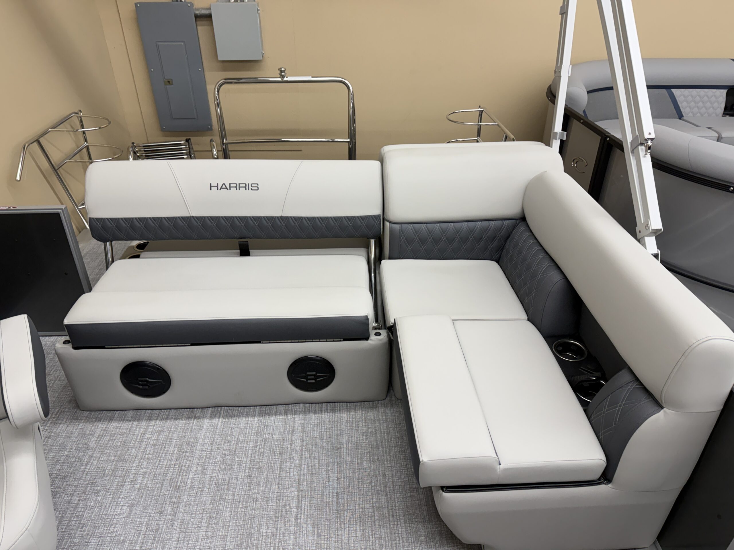 2026 Harris Cruiser 190 SLDH  Mercury 60hp Command Thrust