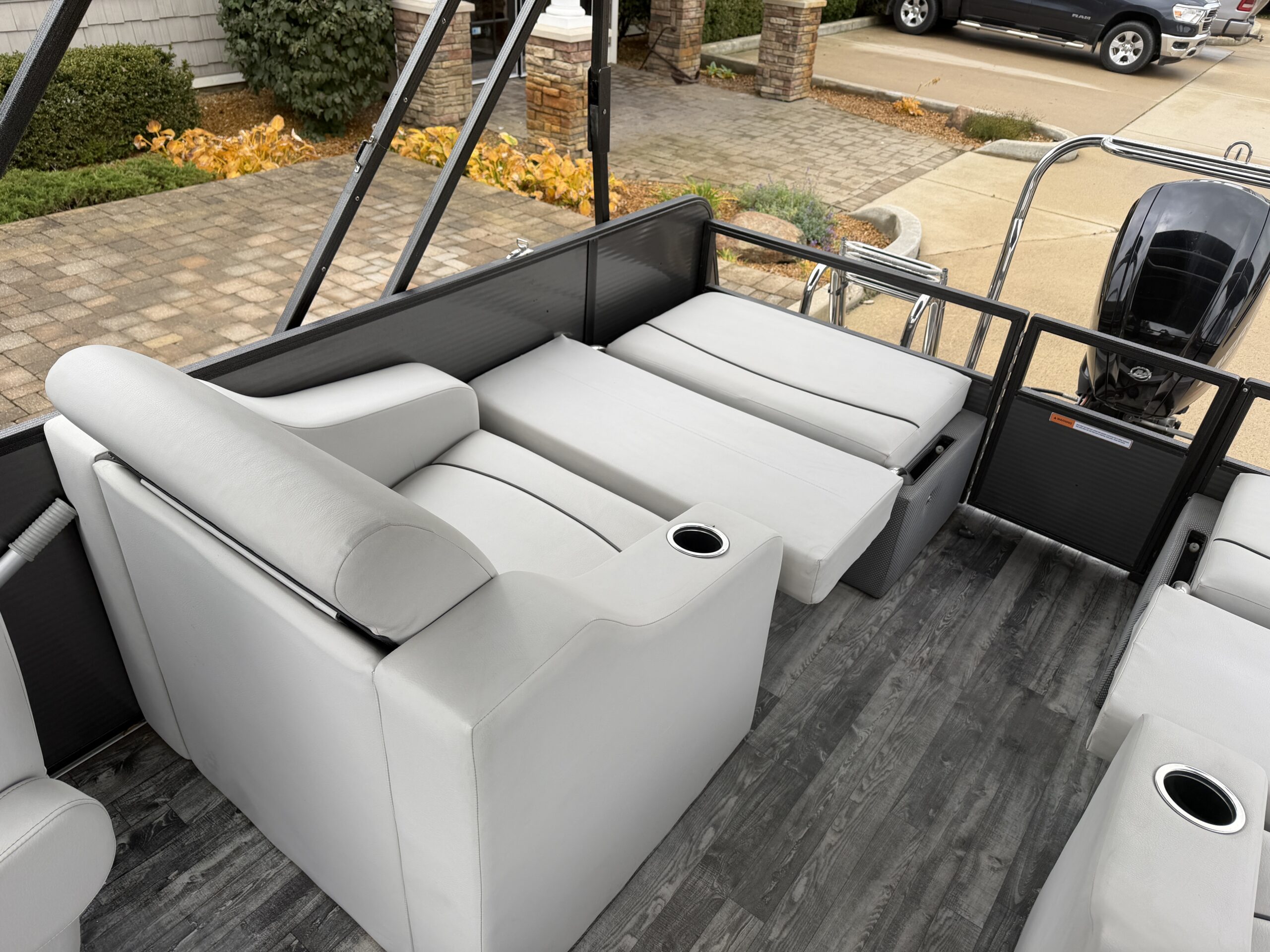 2019 Crest I 220 SLRC Mercury 90hp Command Thrust  Easy Cover