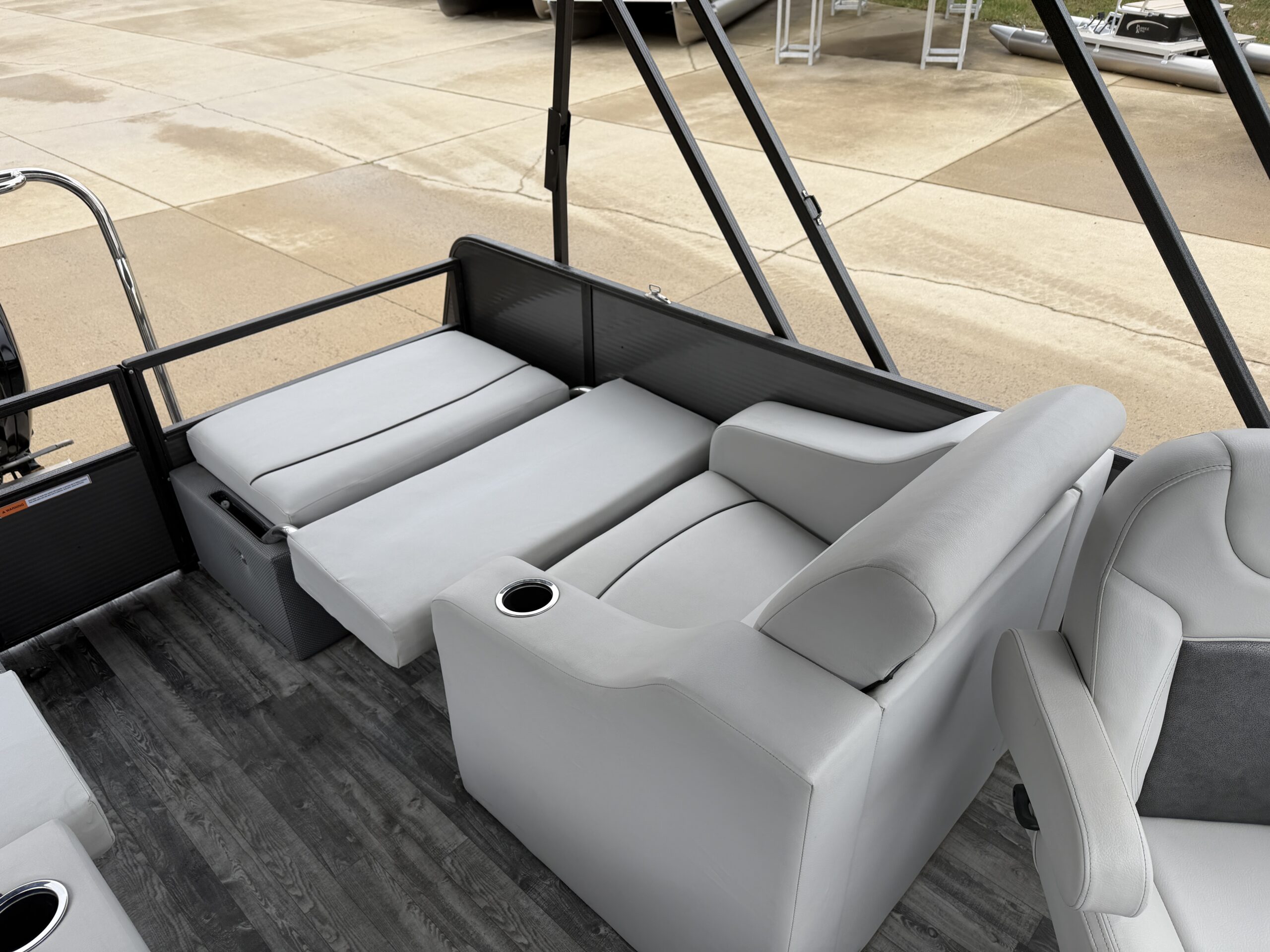 2019 Crest I 220 SLRC Mercury 90hp Command Thrust  Easy Cover