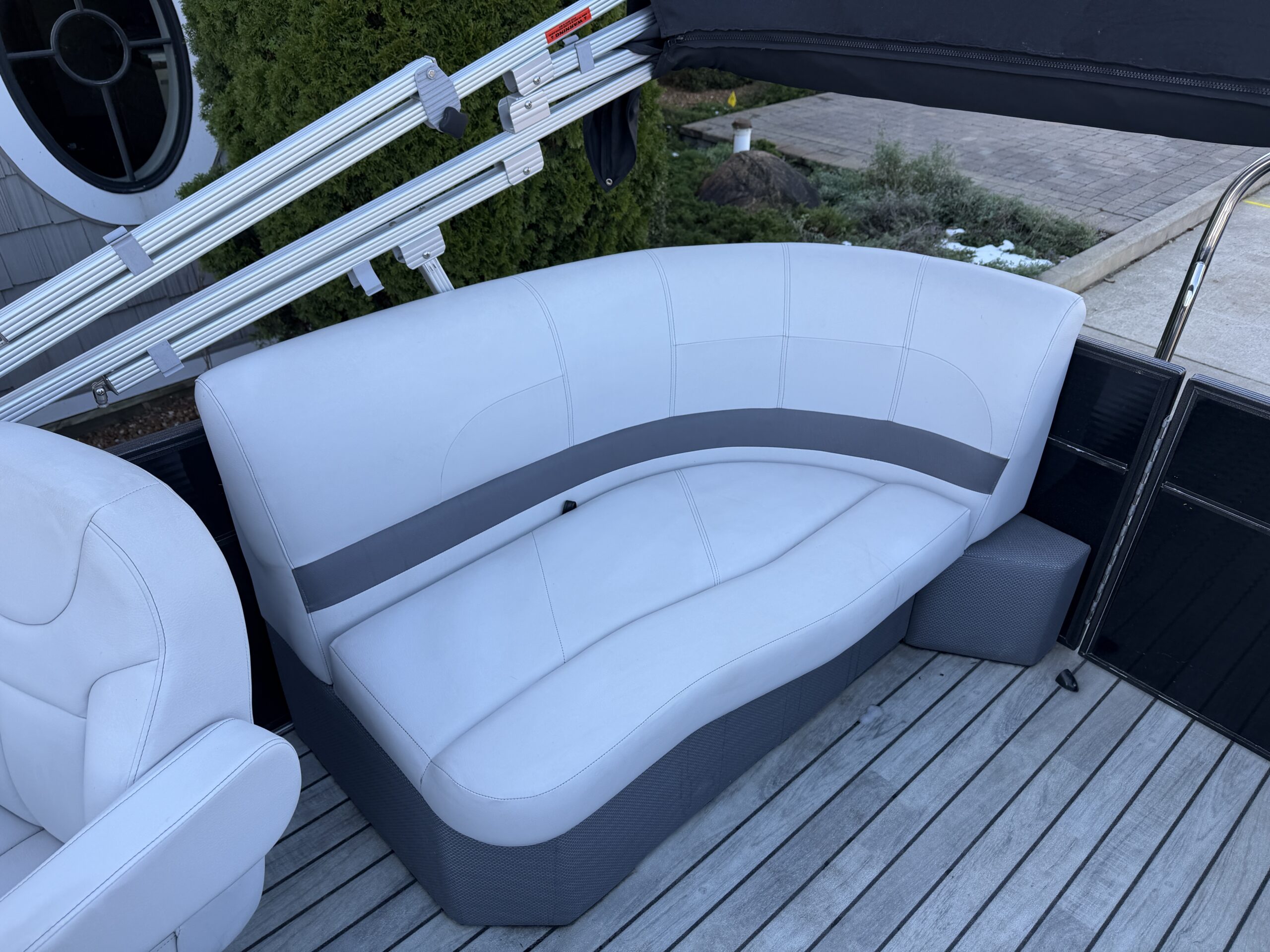 2017 Crest I 220 SLC  Mercury 115hp Command Thrust