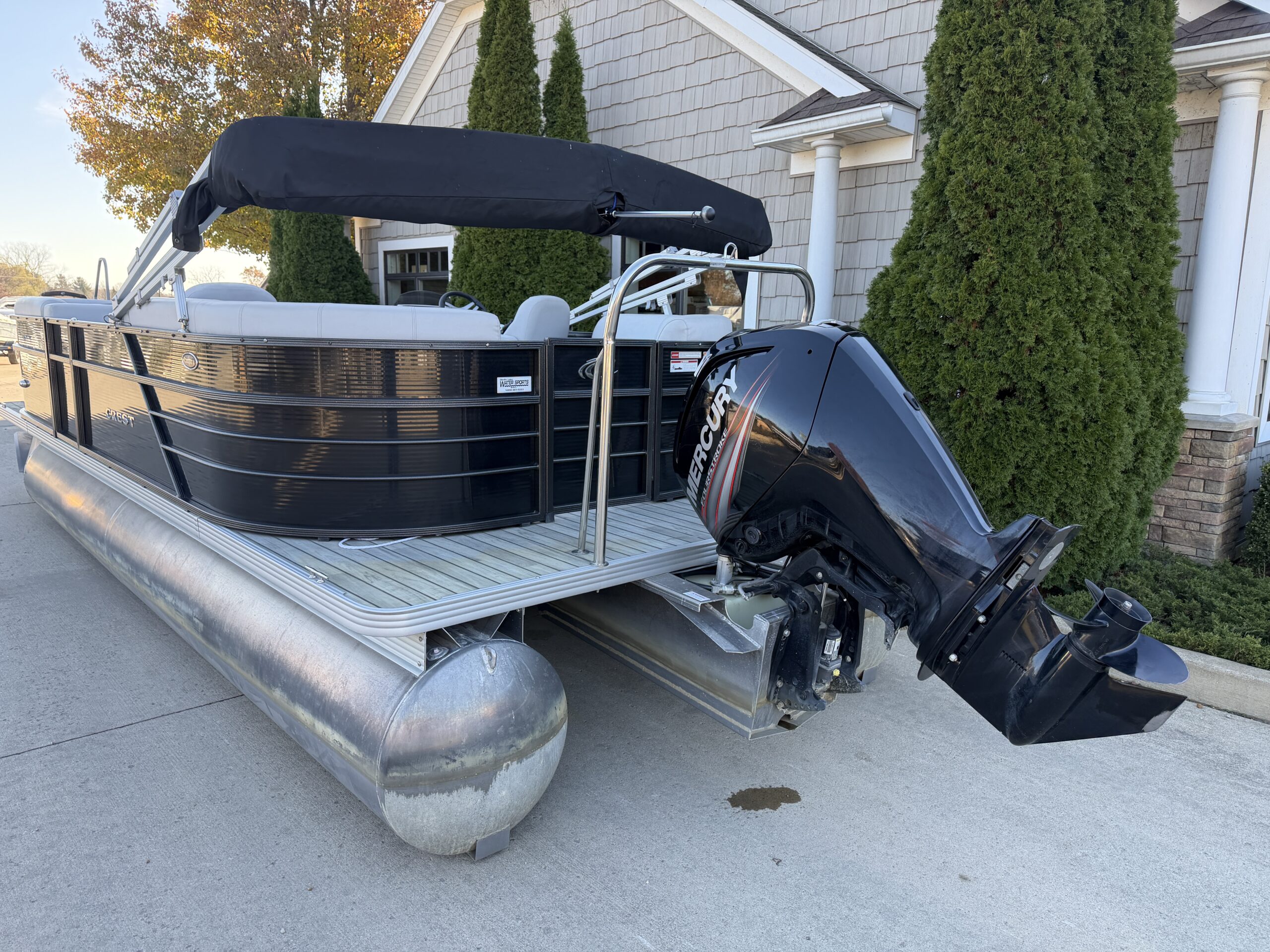 2017 Crest I 220 SLC  Mercury 115hp Command Thrust