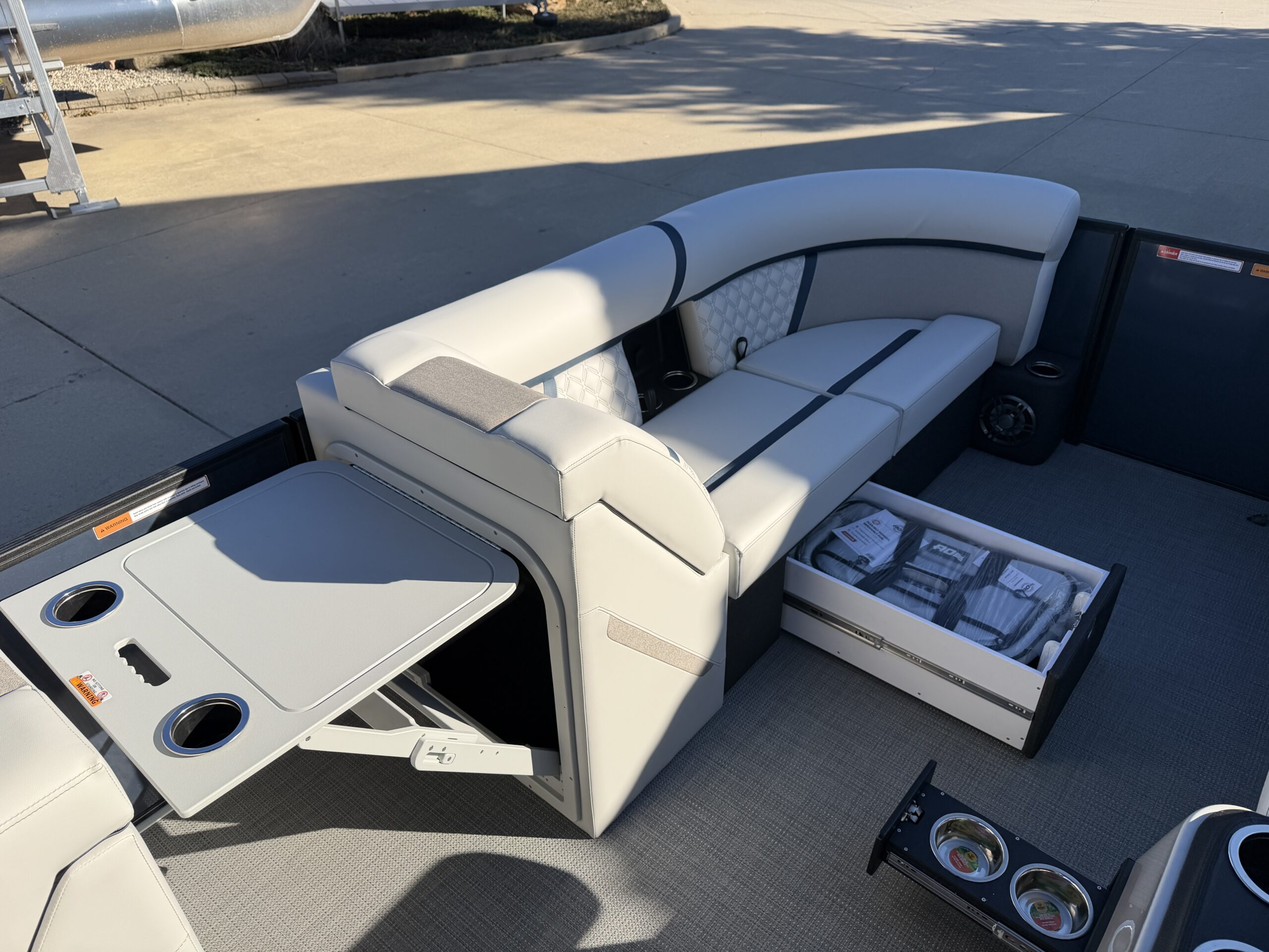 2026 Crest Conquest 230 L Group  Mercury 115hp  Easy Cover