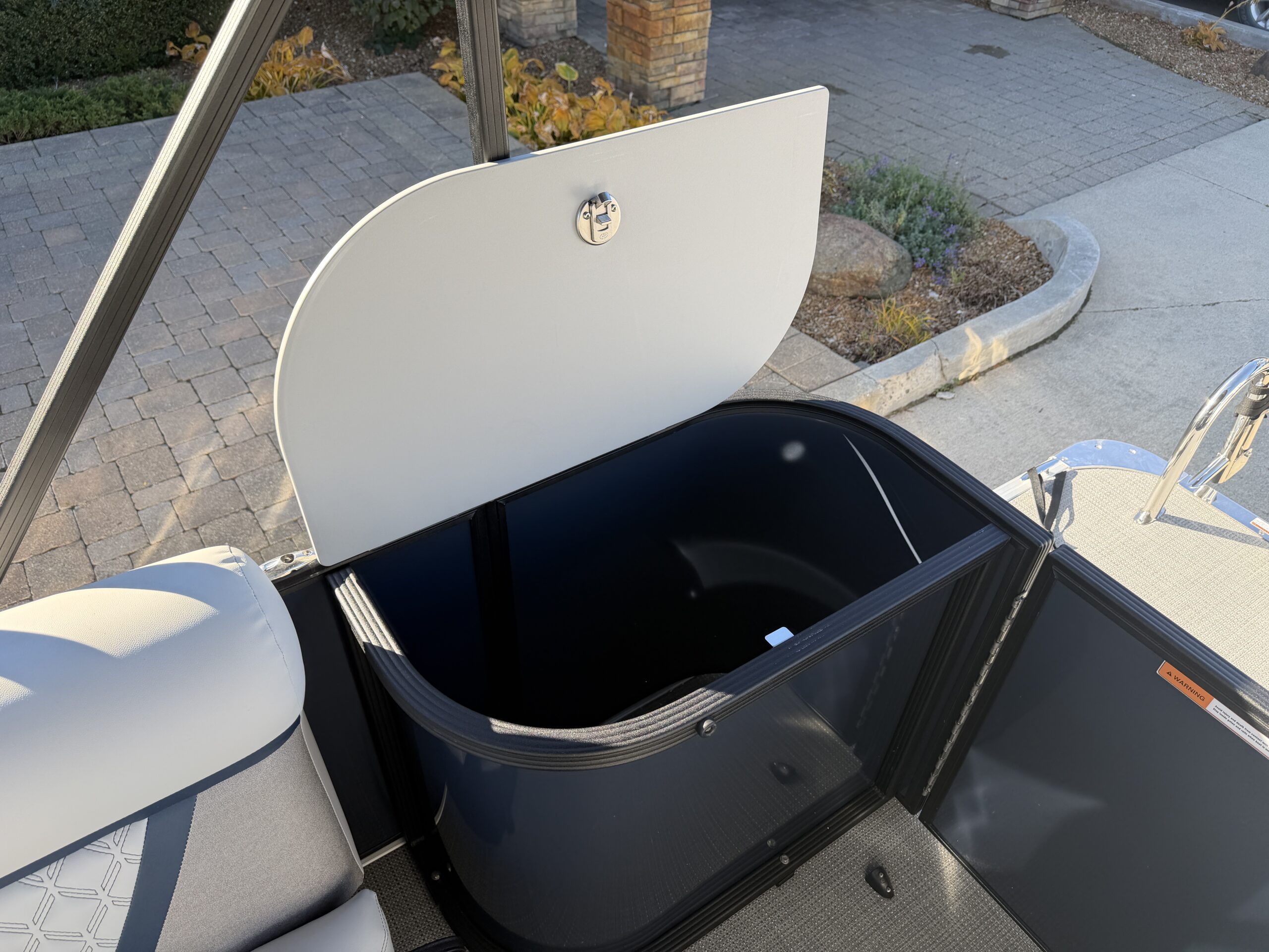 2026 Crest Conquest 230 L Group  Mercury 115hp  Easy Cover