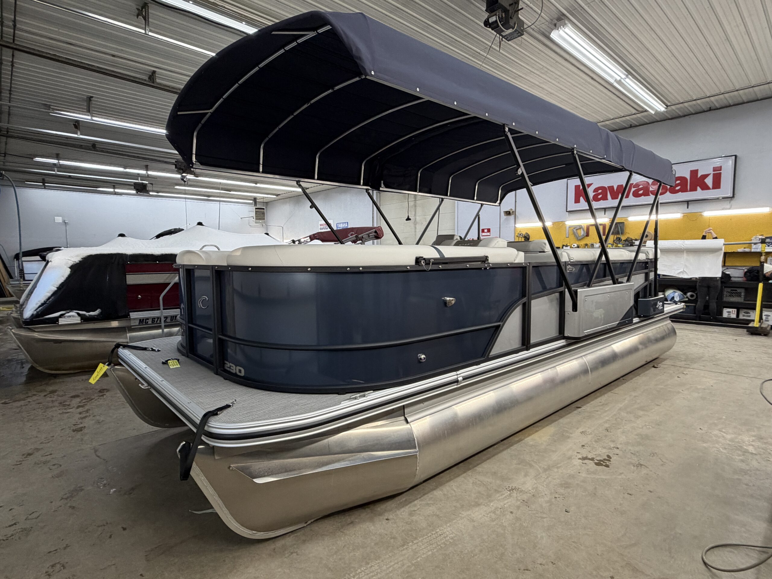 2026 Crest Conquest 230 L Group  Mercury 115hp  Easy Cover